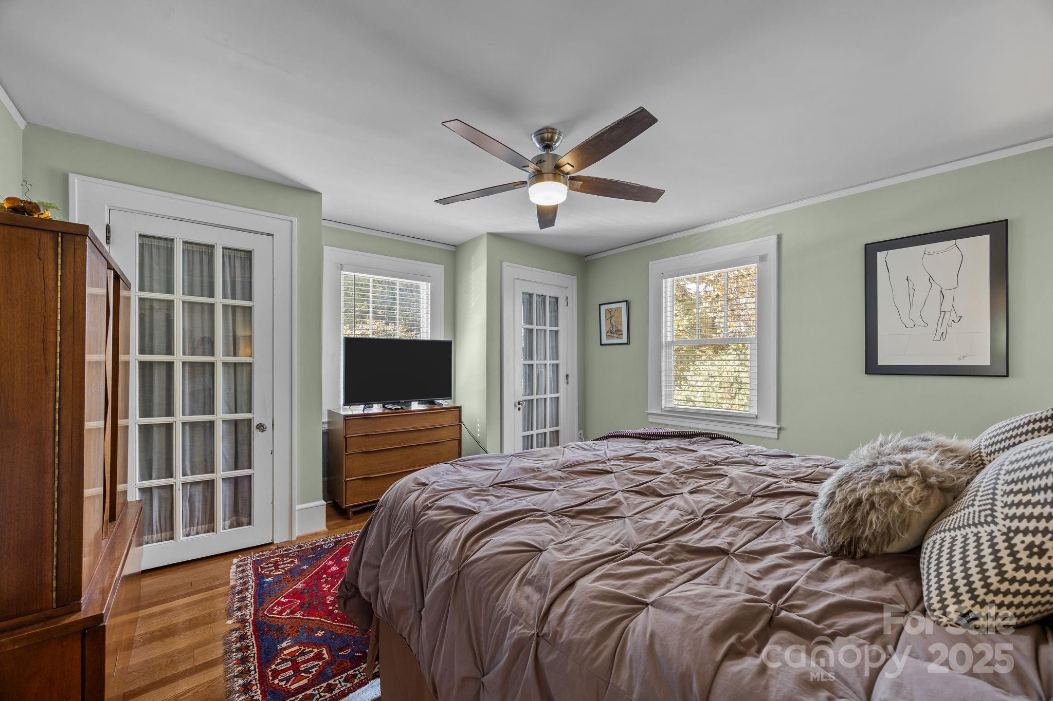 891 Hendersonville Road