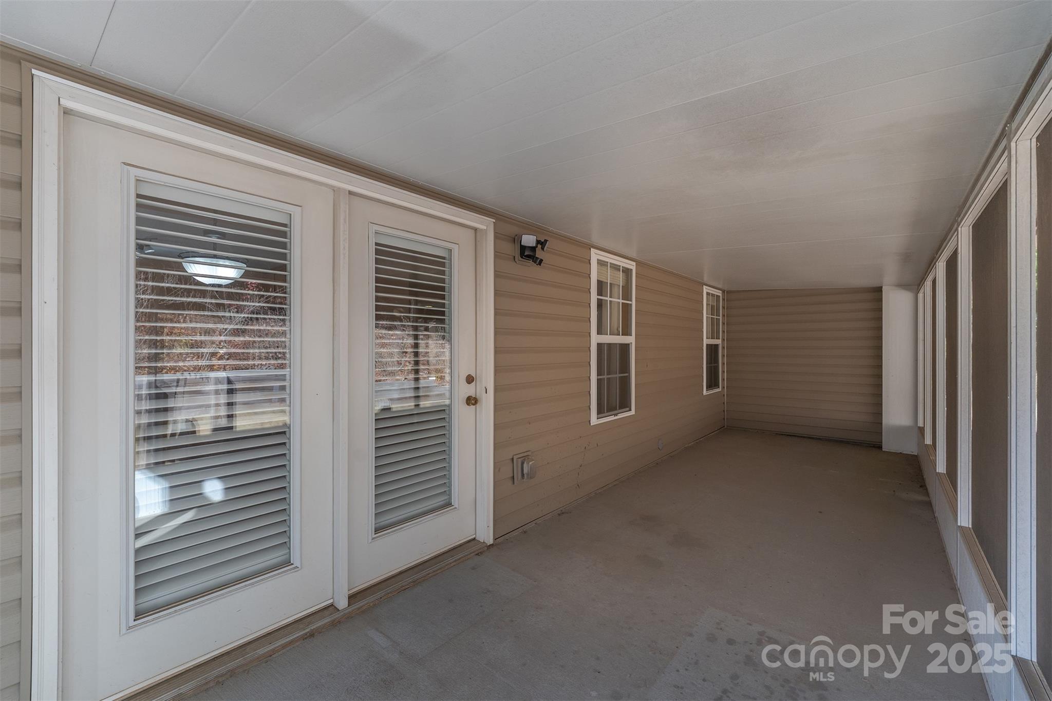 412 Wiltshire Circle