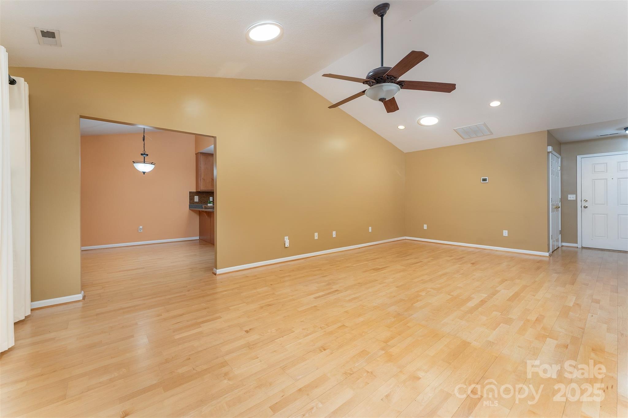 412 Wiltshire Circle