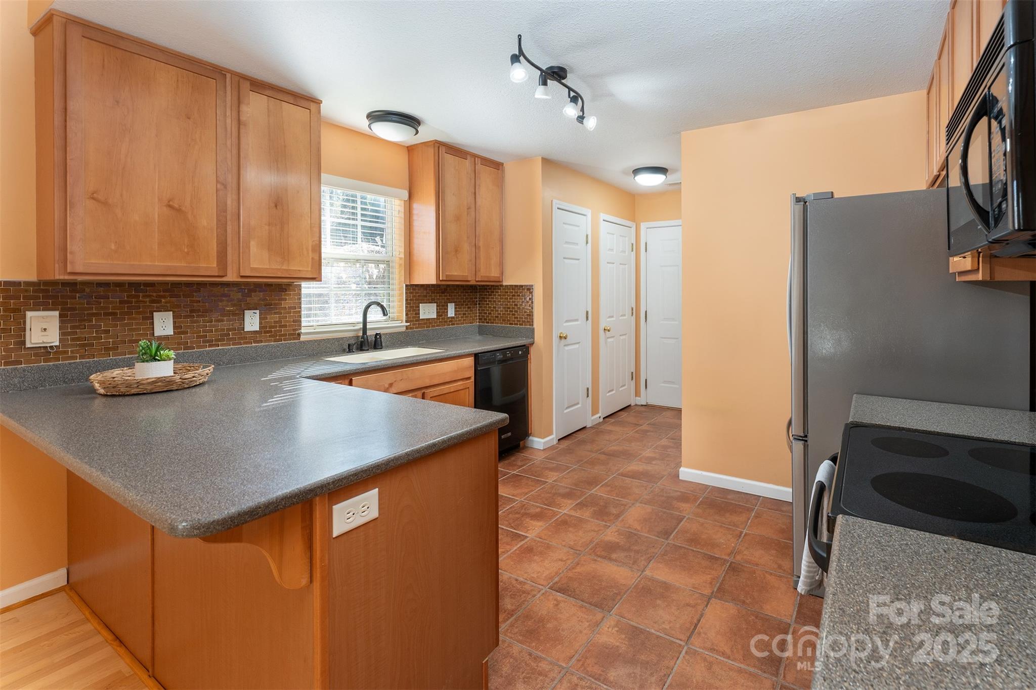 412 Wiltshire Circle