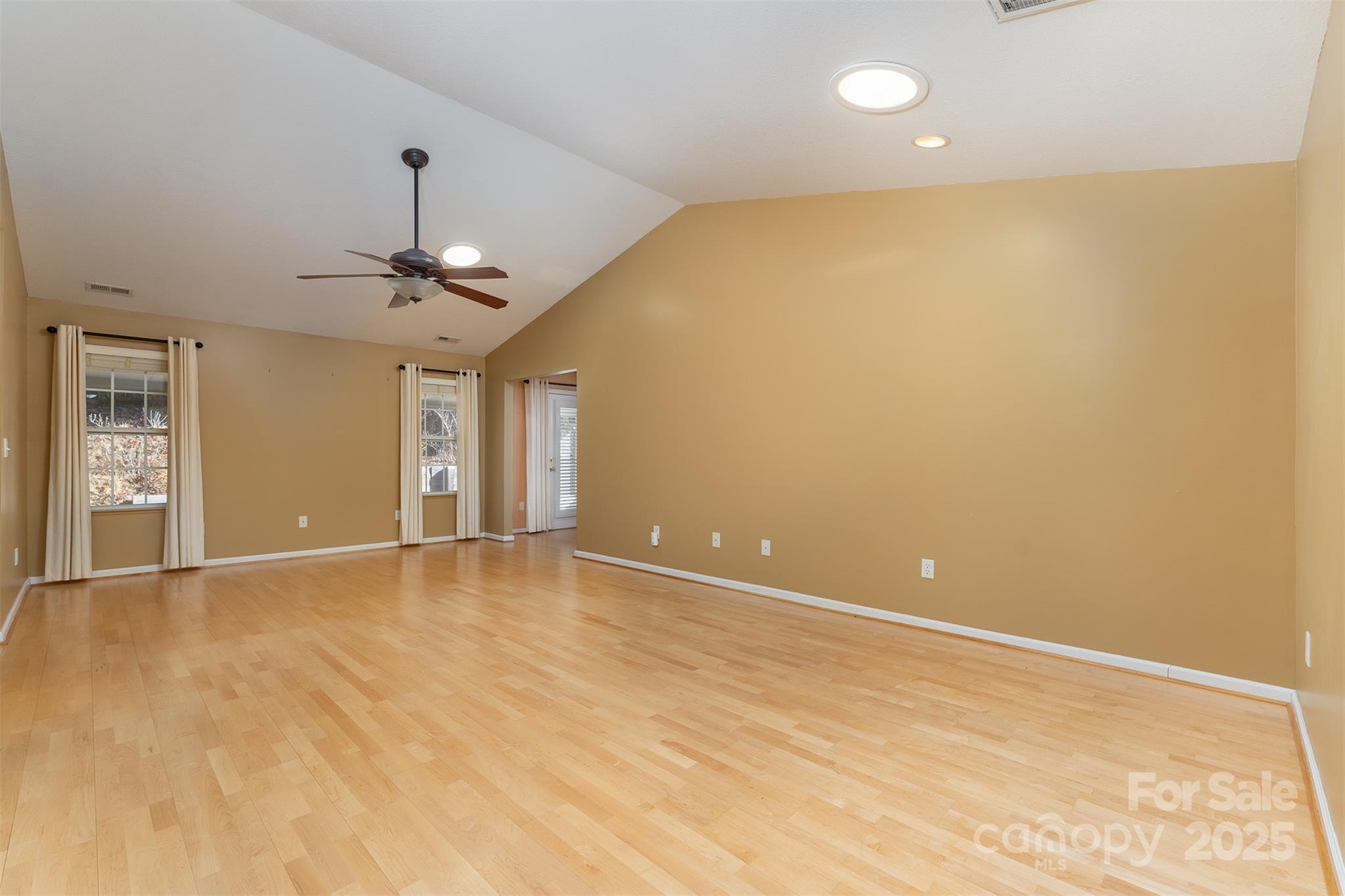 412 Wiltshire Circle