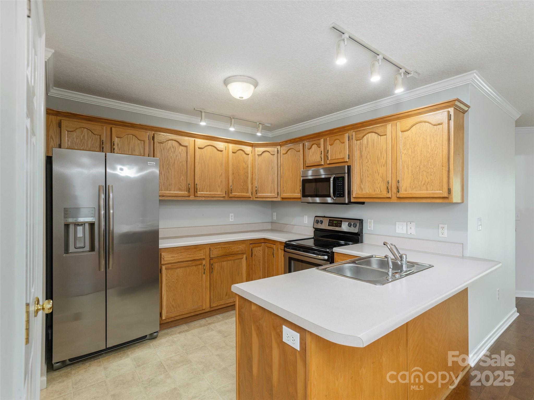 102 Waters Edge Drive