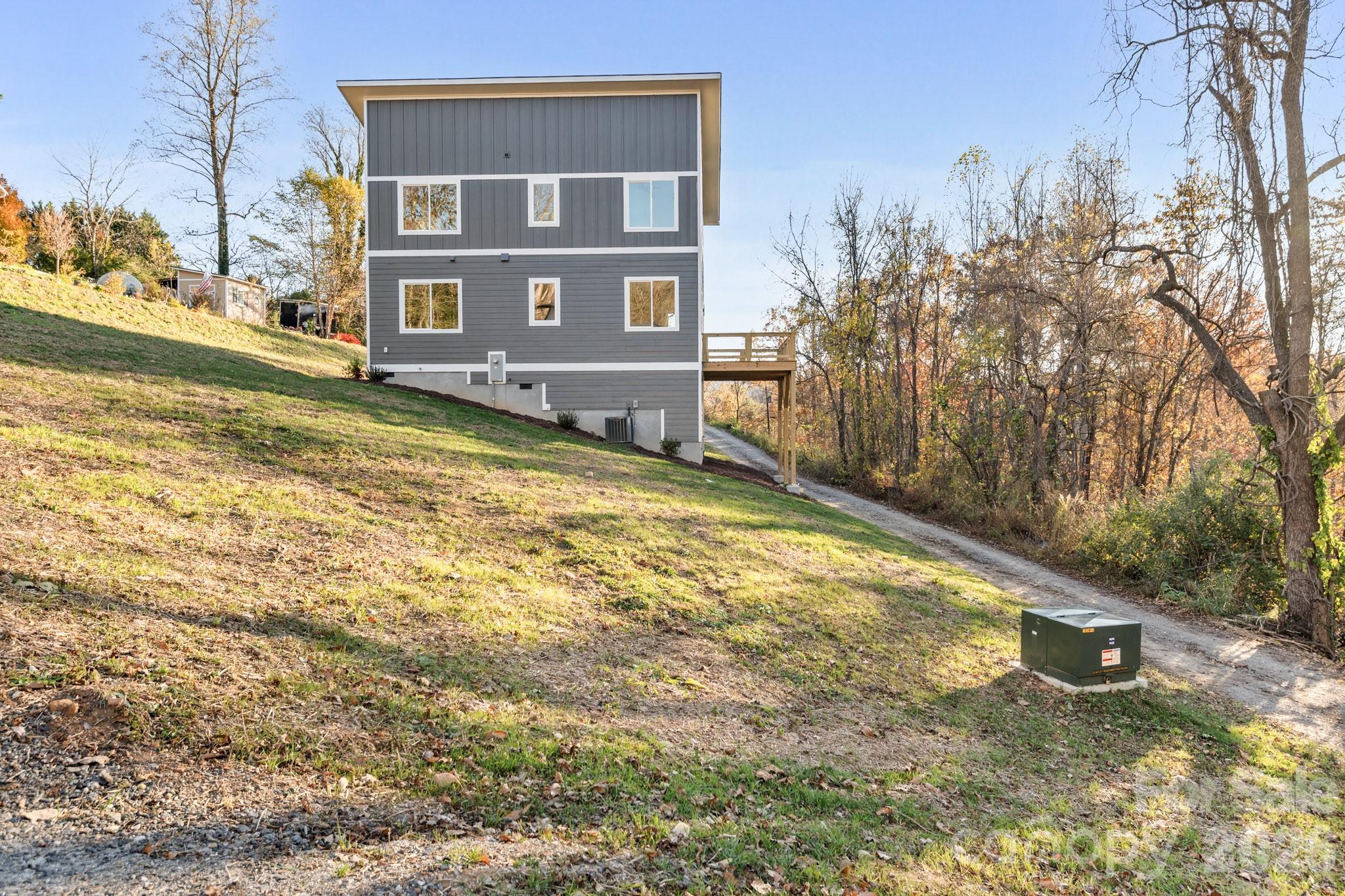 62 Upper Moffitt Road