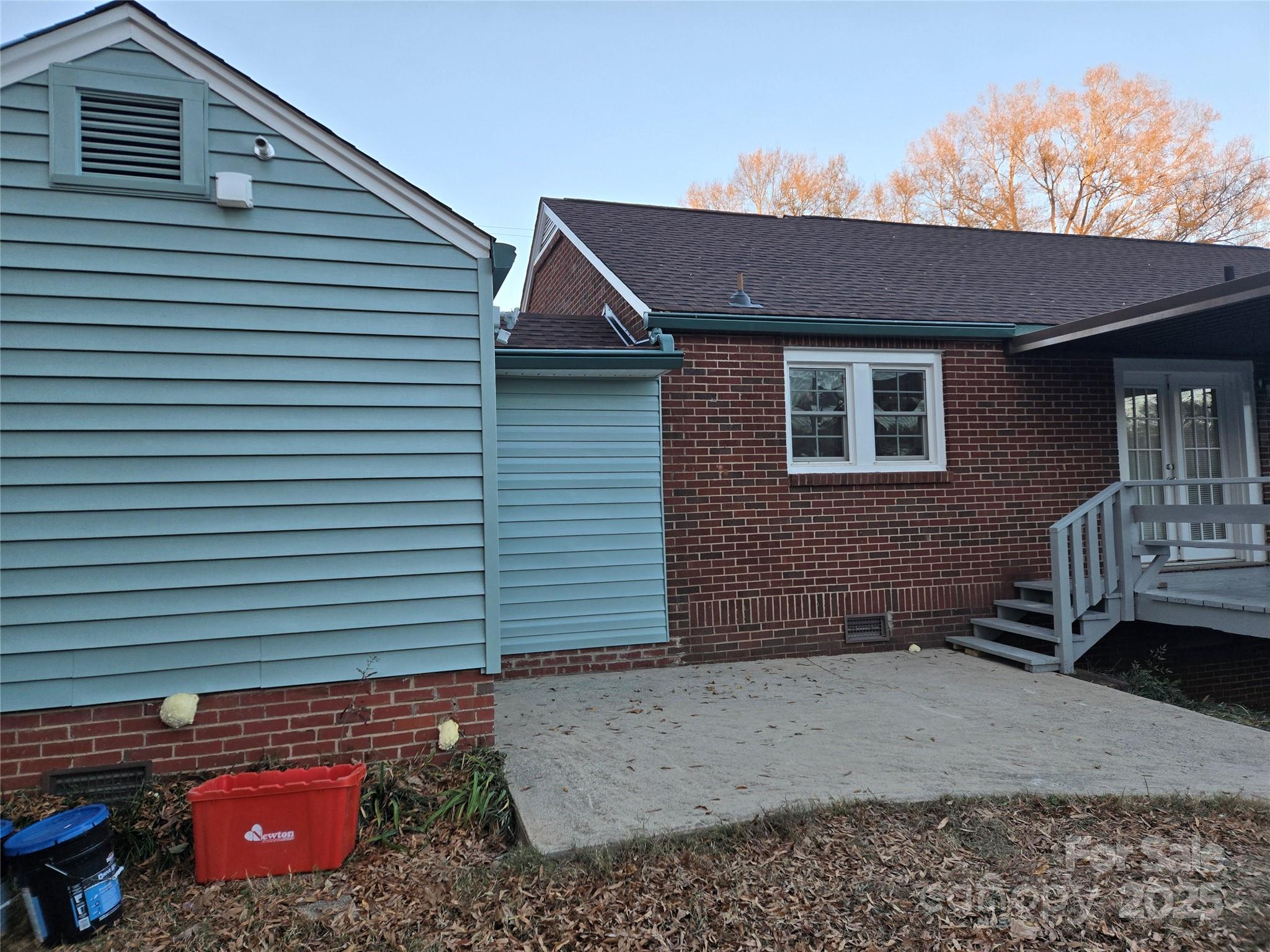 221 E Herman Street
