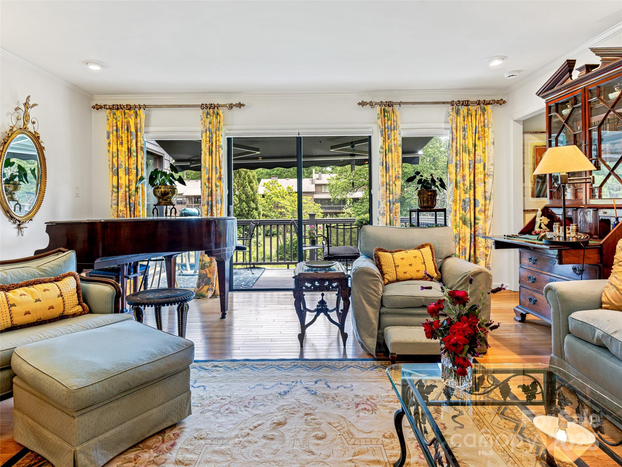 405 Crowfields Drive