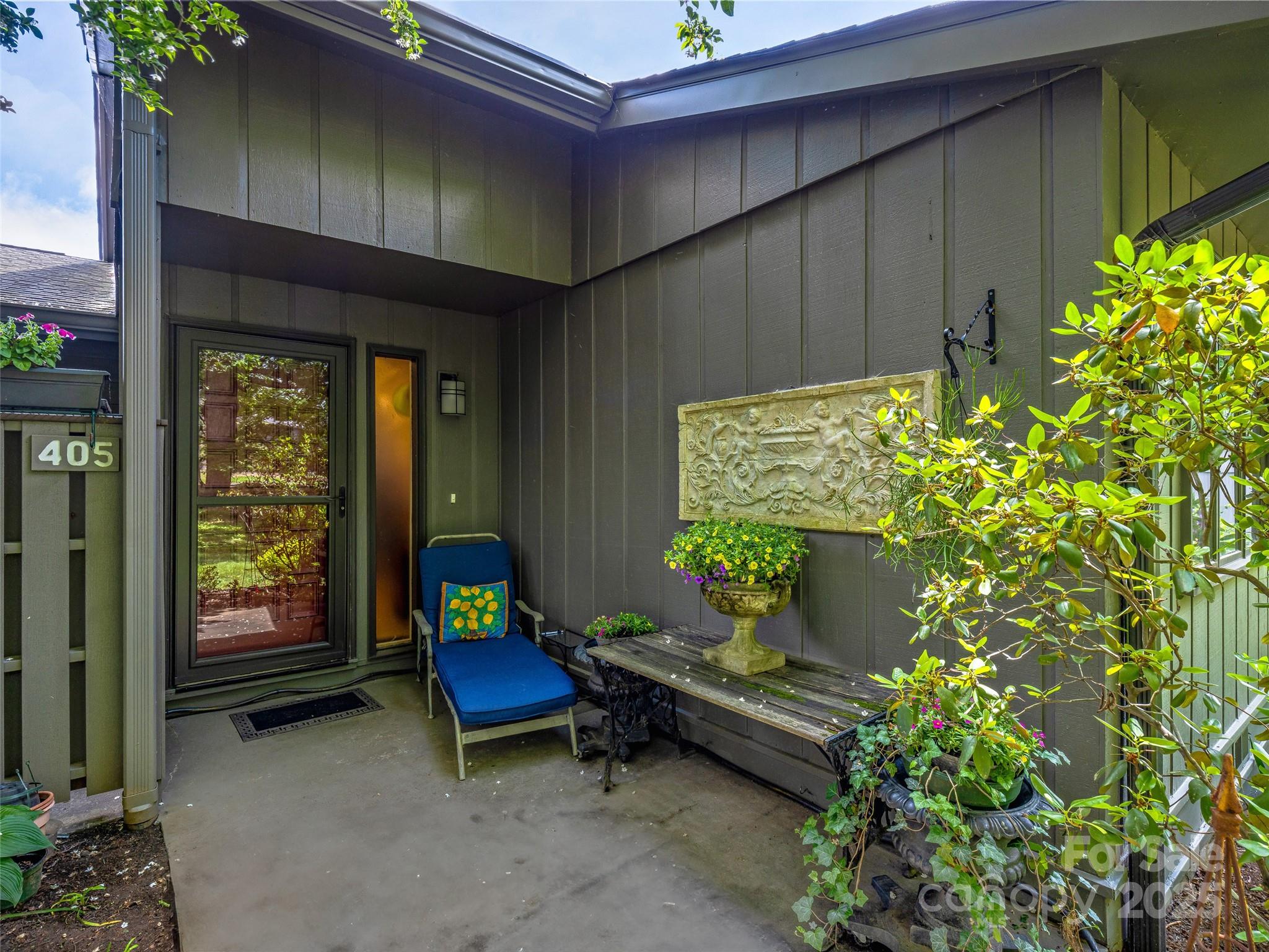 405 Crowfields Drive