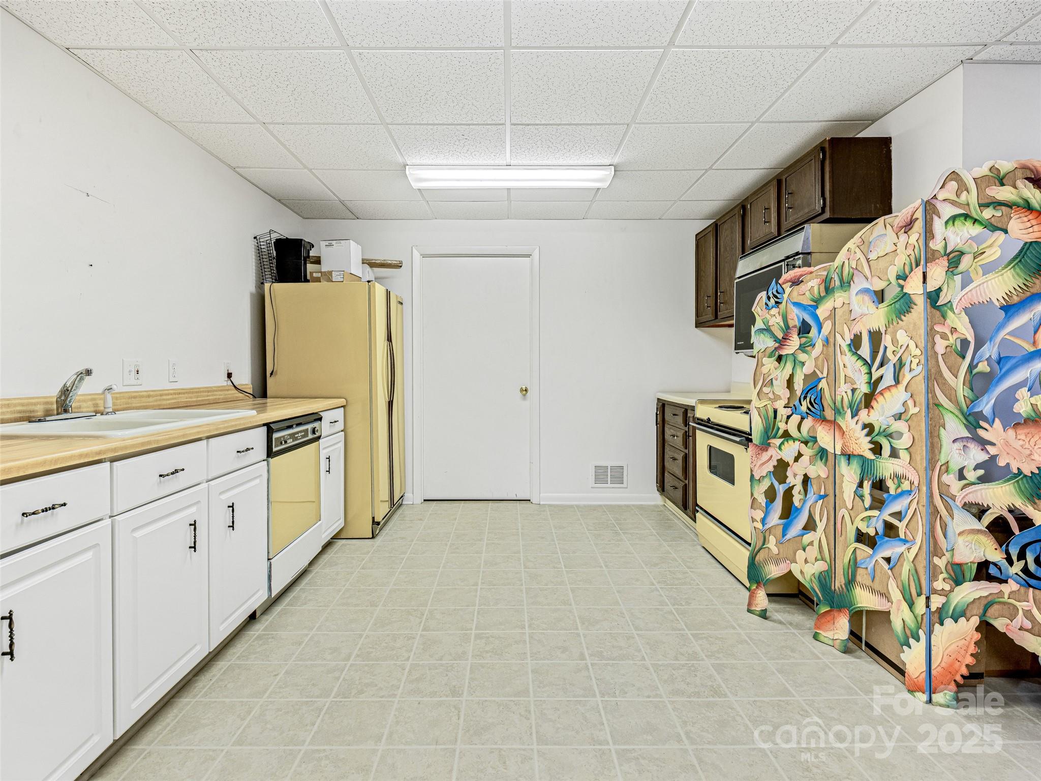 405 Crowfields Drive