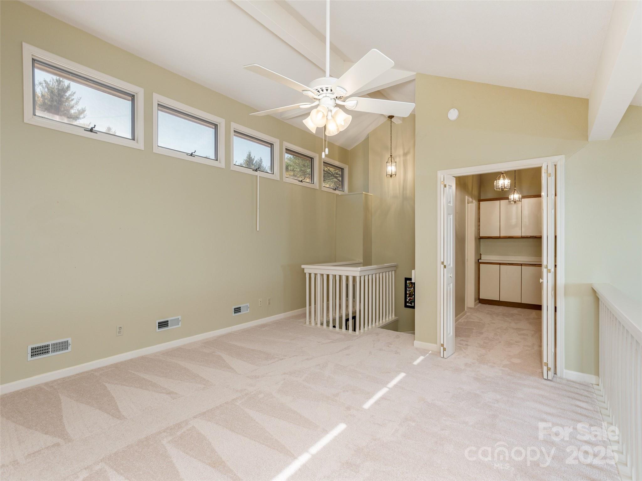 303 N Scarlet Oak Lane
