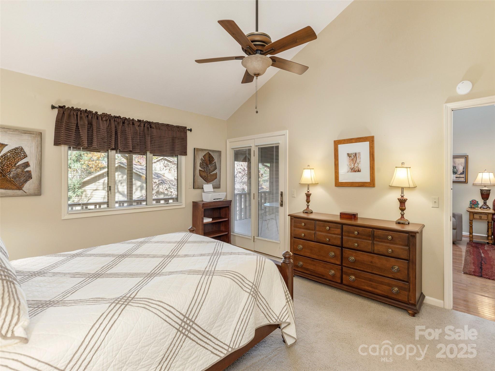 303 N Scarlet Oak Lane