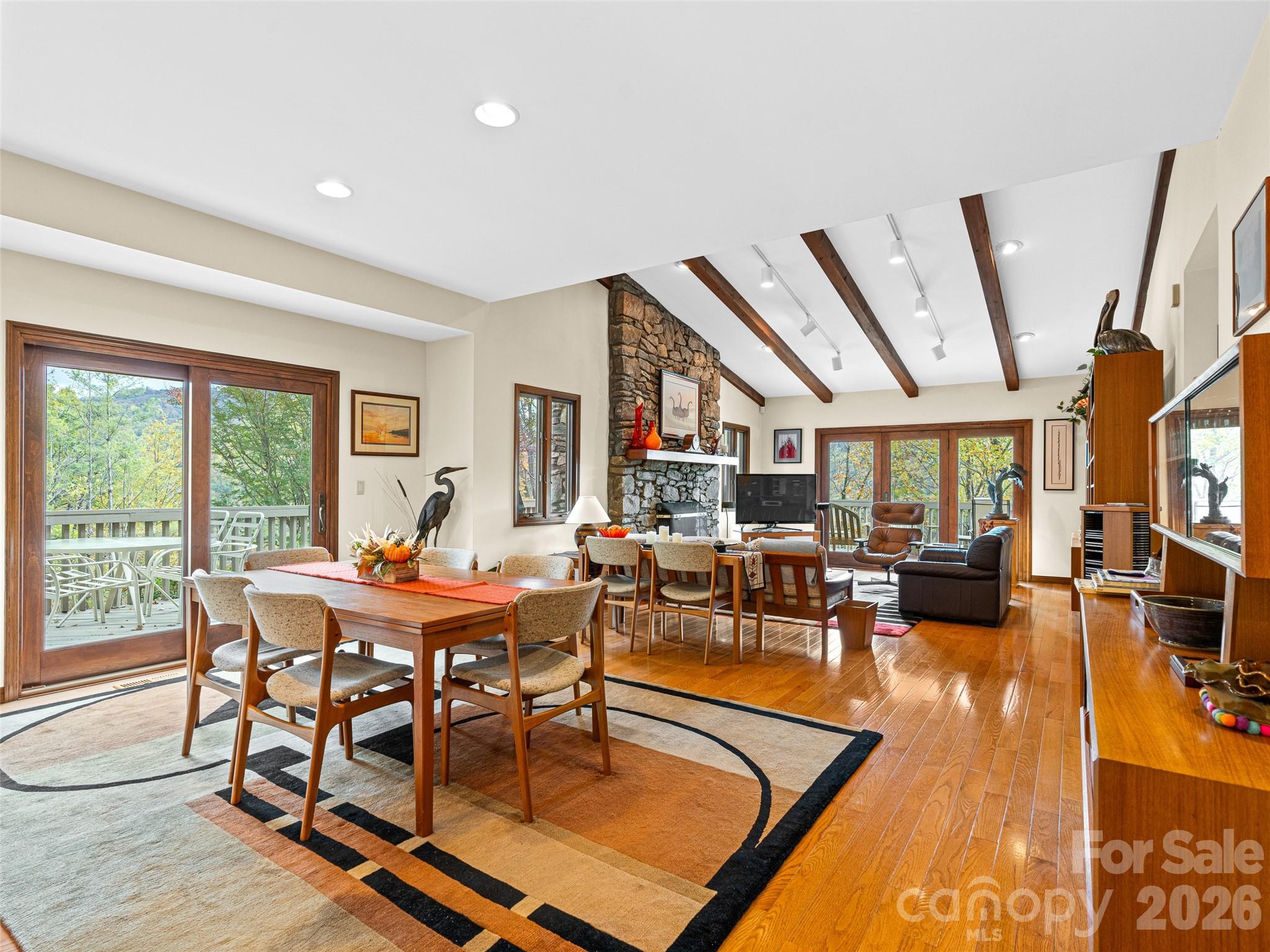 80 Stony Ridge