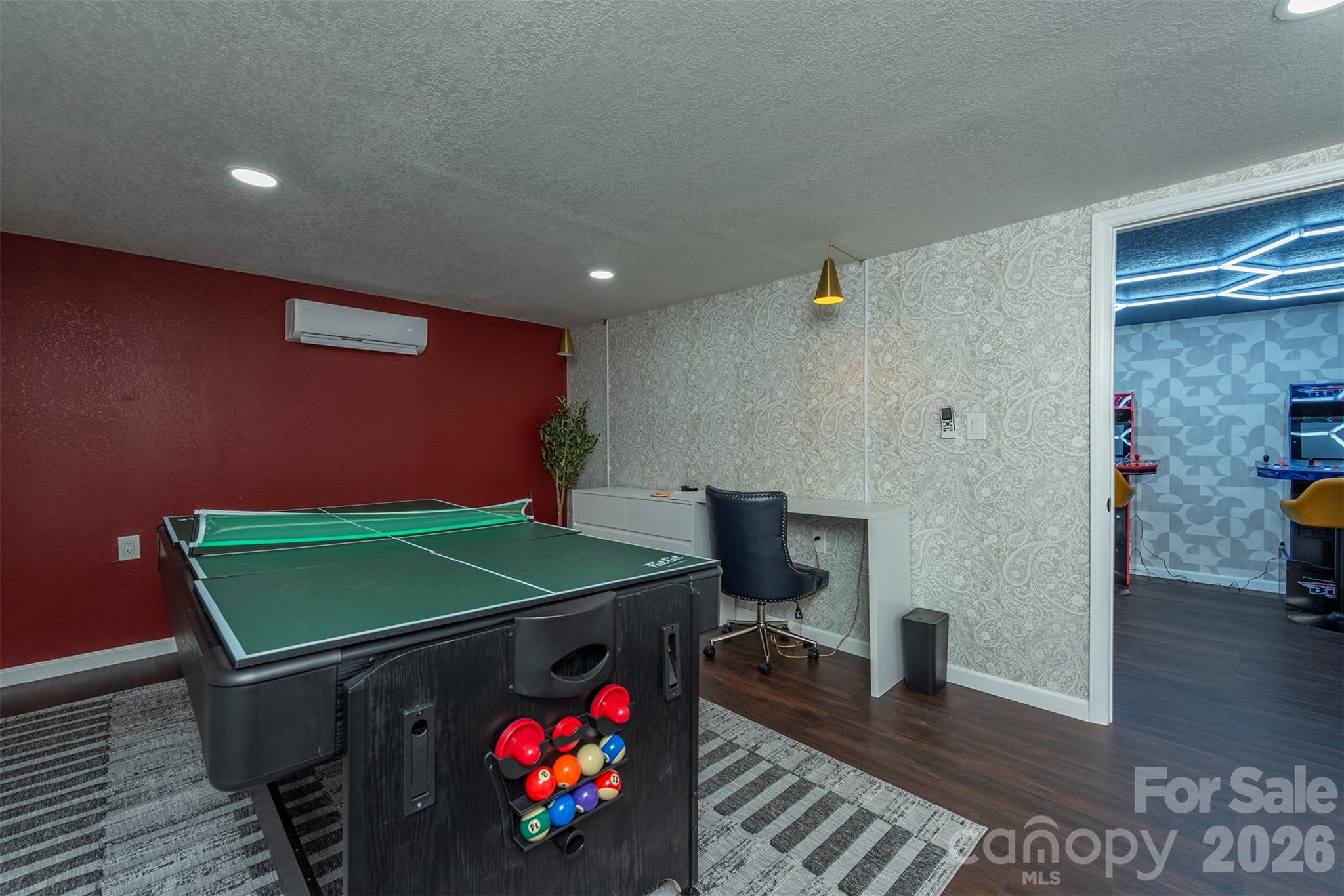 2338 El Miner Drive