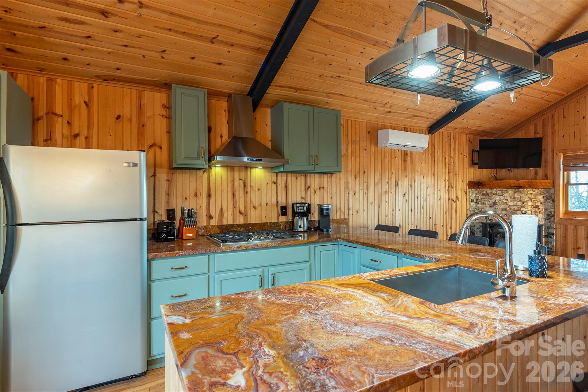 2338 El Miner Drive