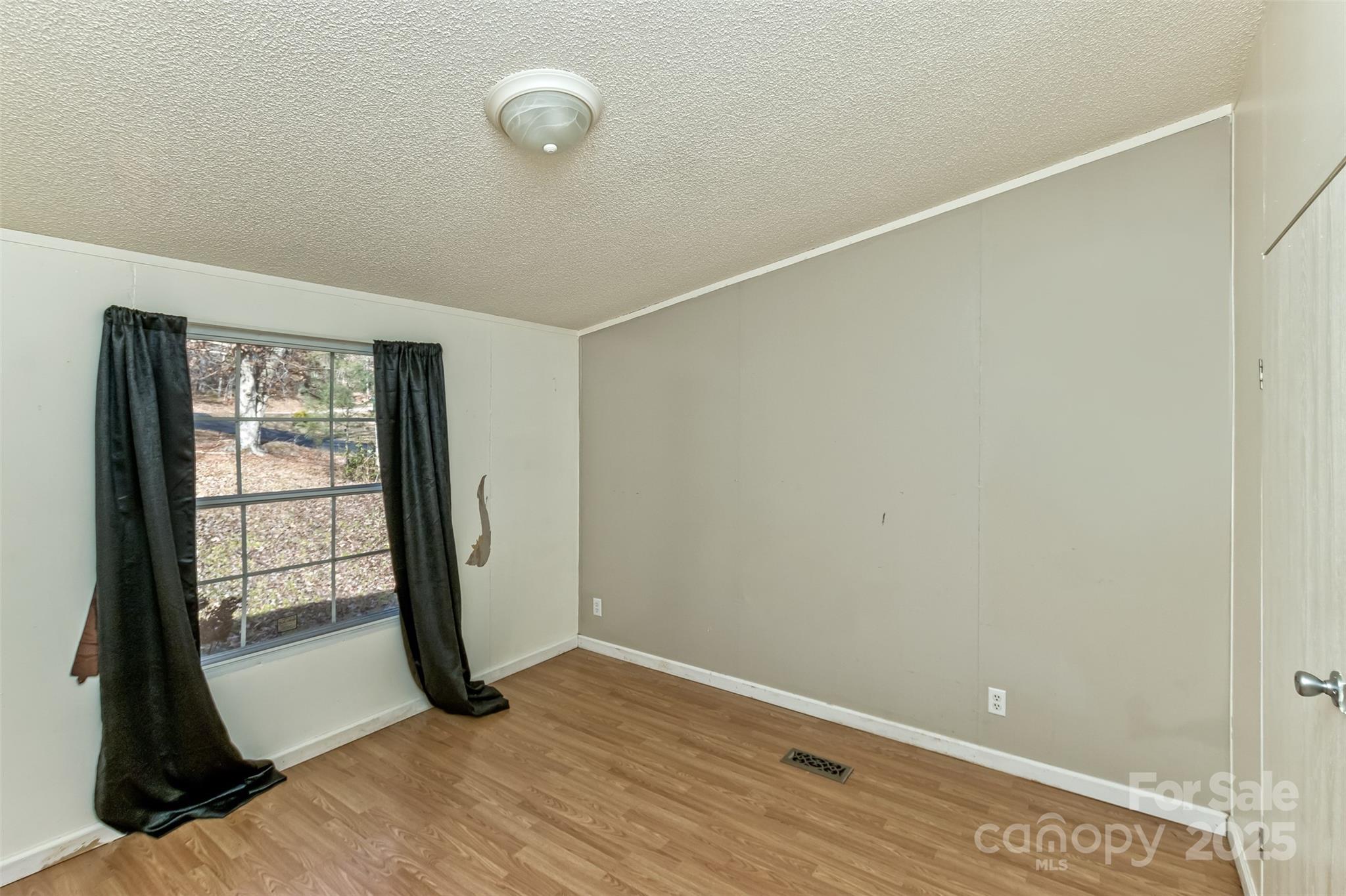 142 River Breeze Drive