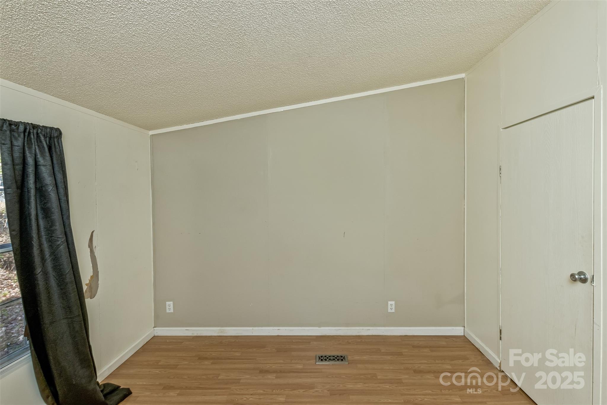 142 River Breeze Drive