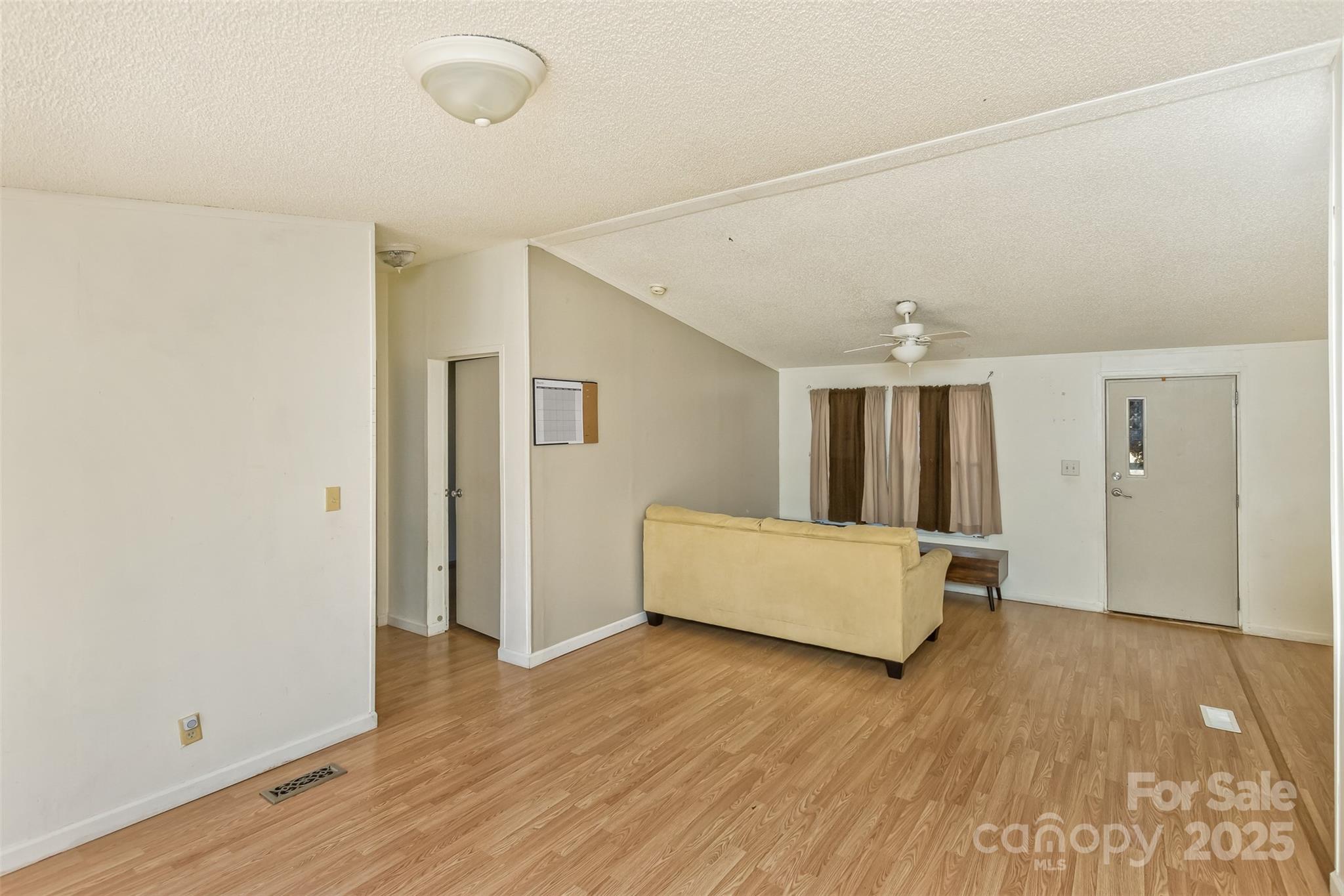 142 River Breeze Drive