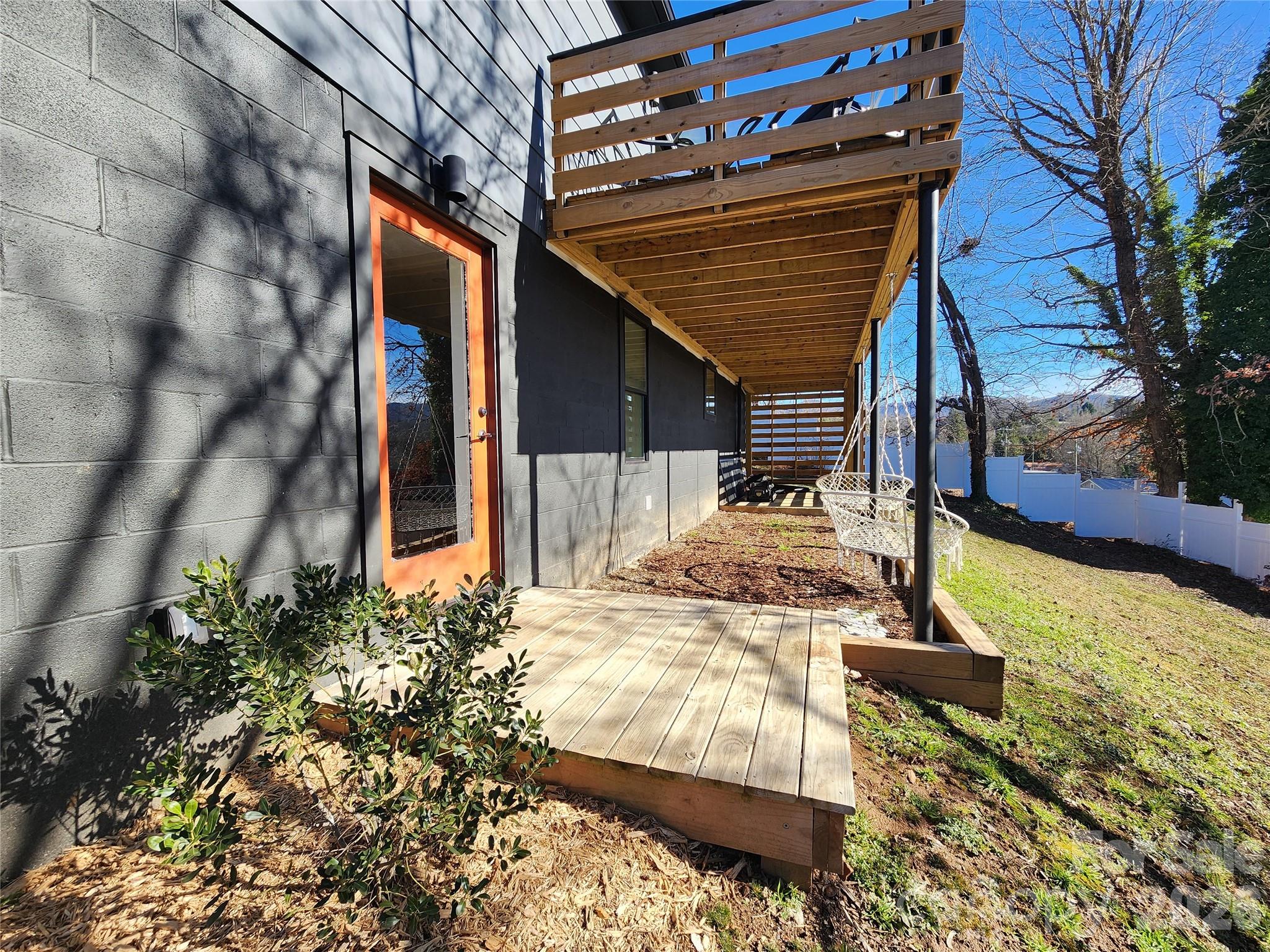 113 Hillside Street