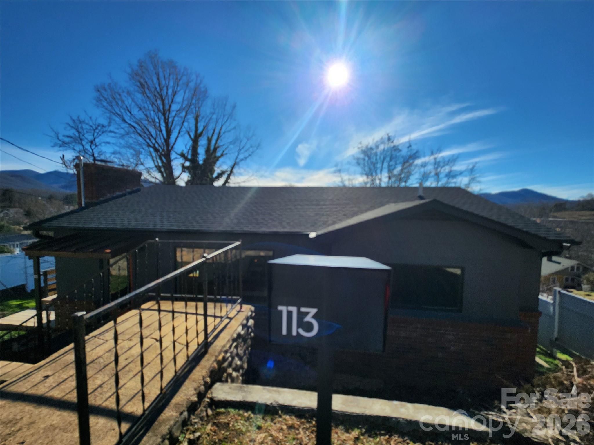 113 Hillside Street