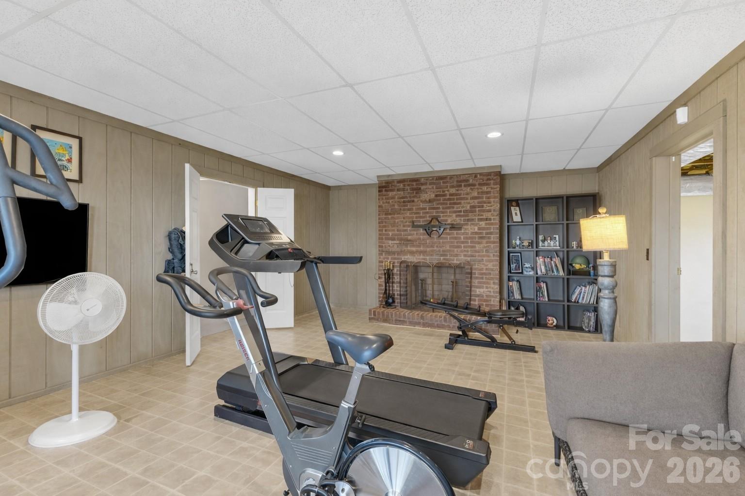 11 Poplar Drive