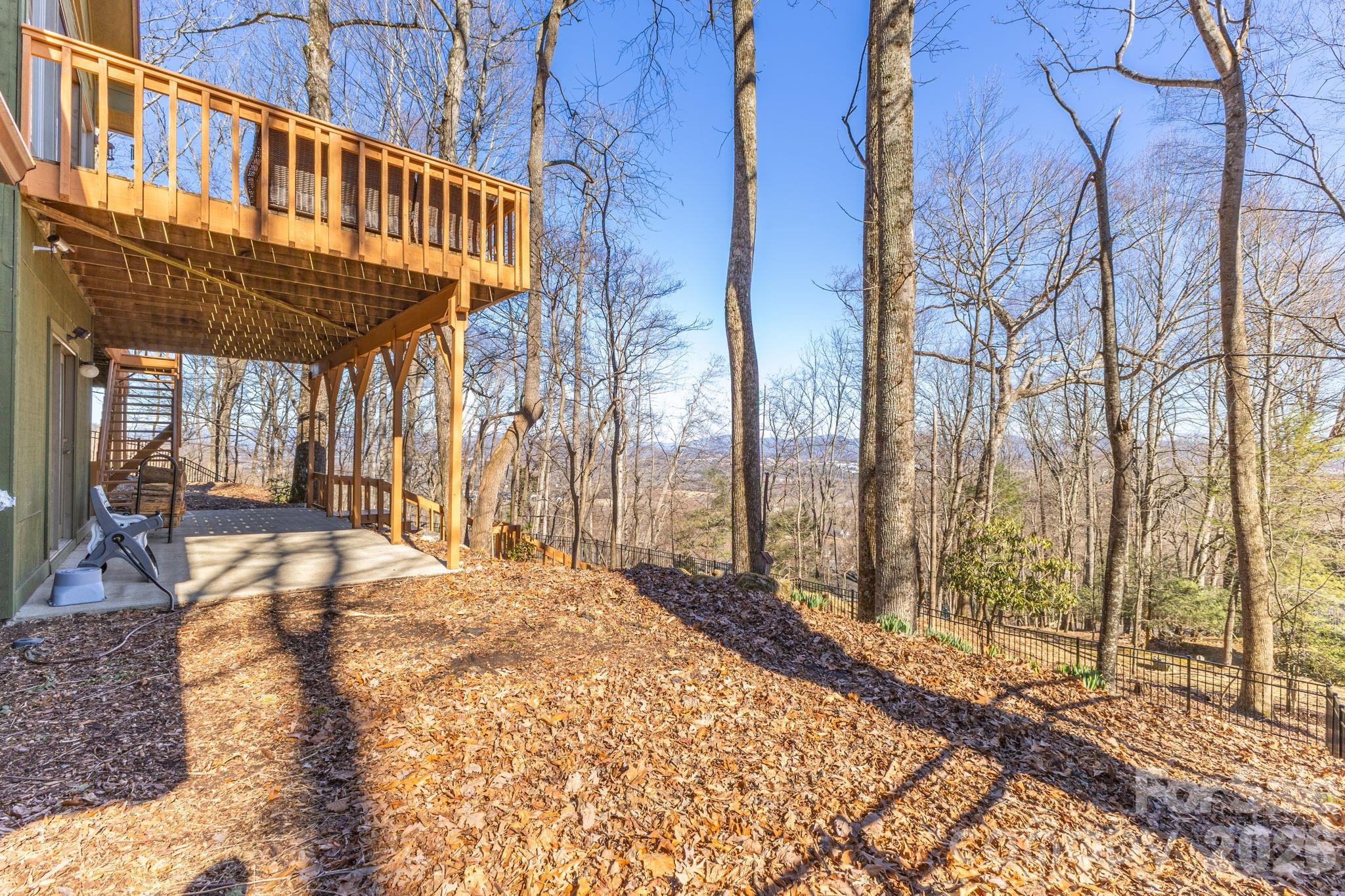 11 Poplar Drive