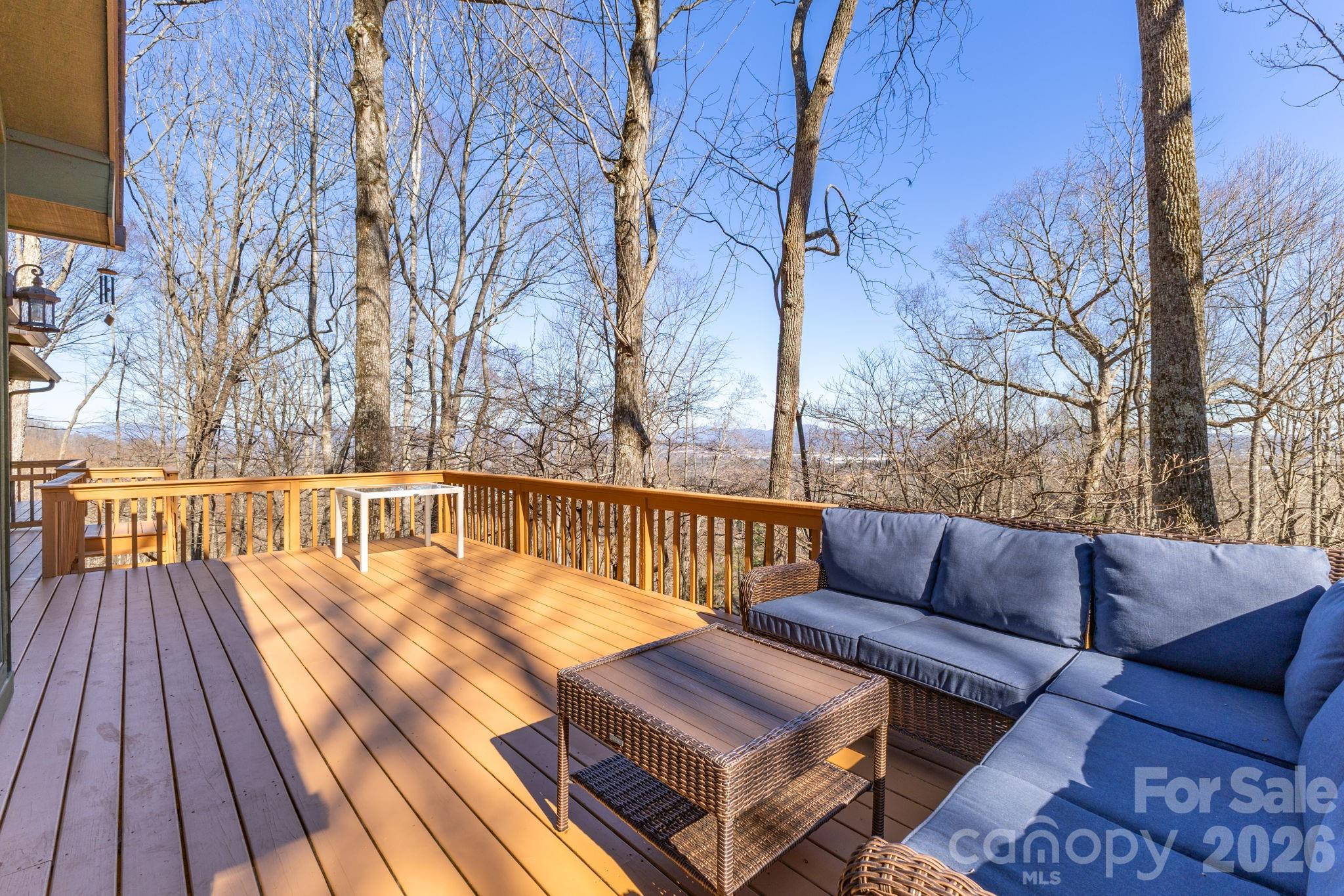 11 Poplar Drive