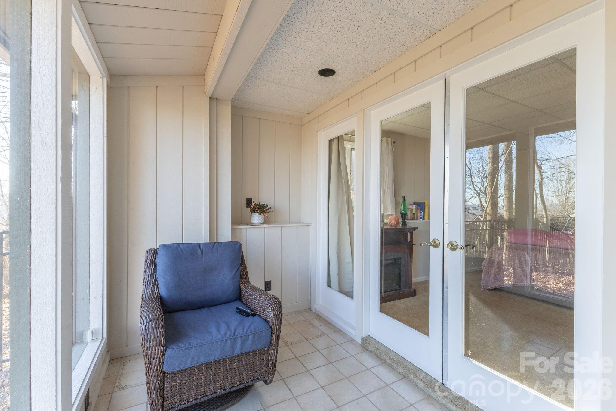 11 Poplar Drive