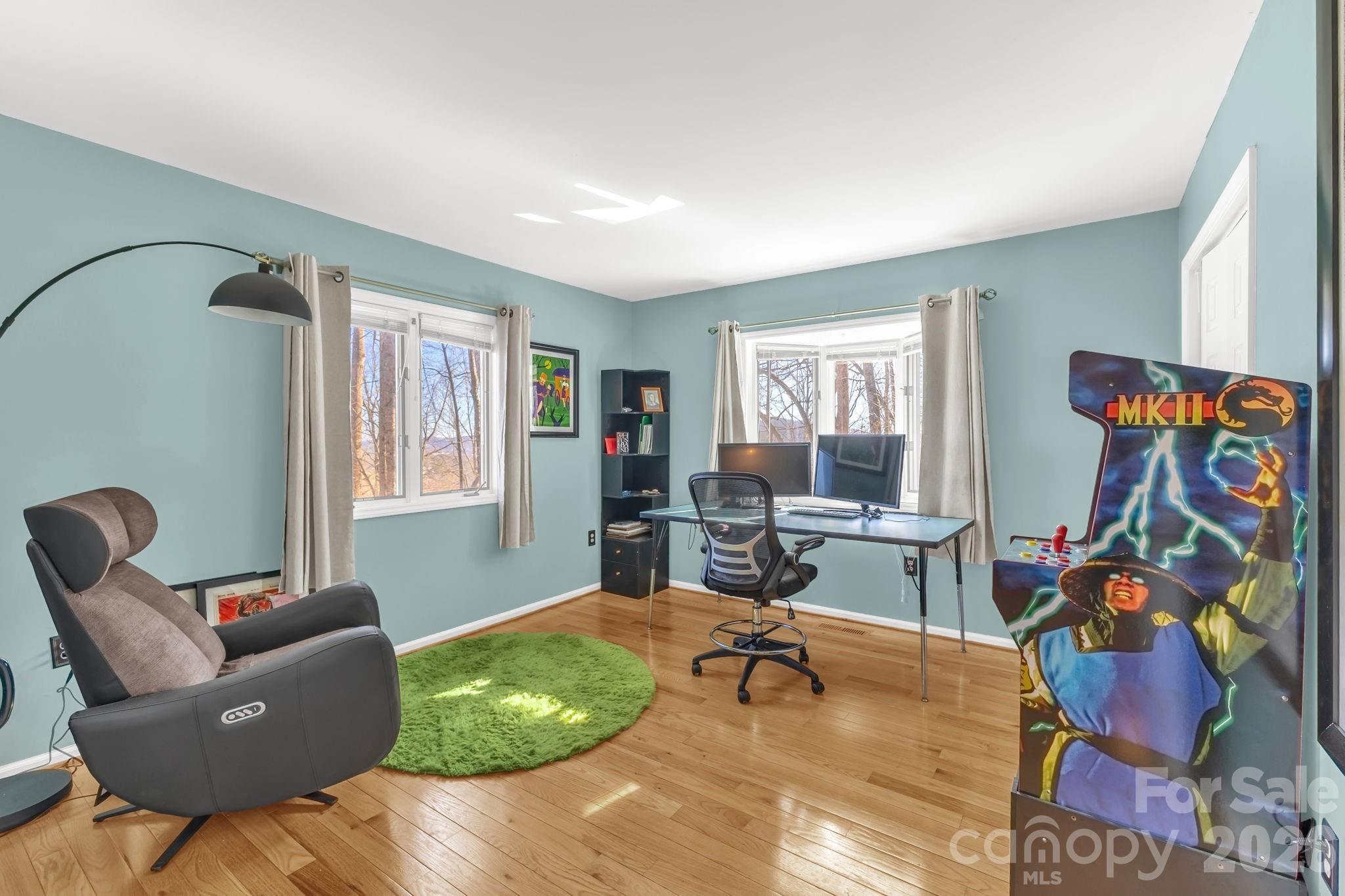 11 Poplar Drive