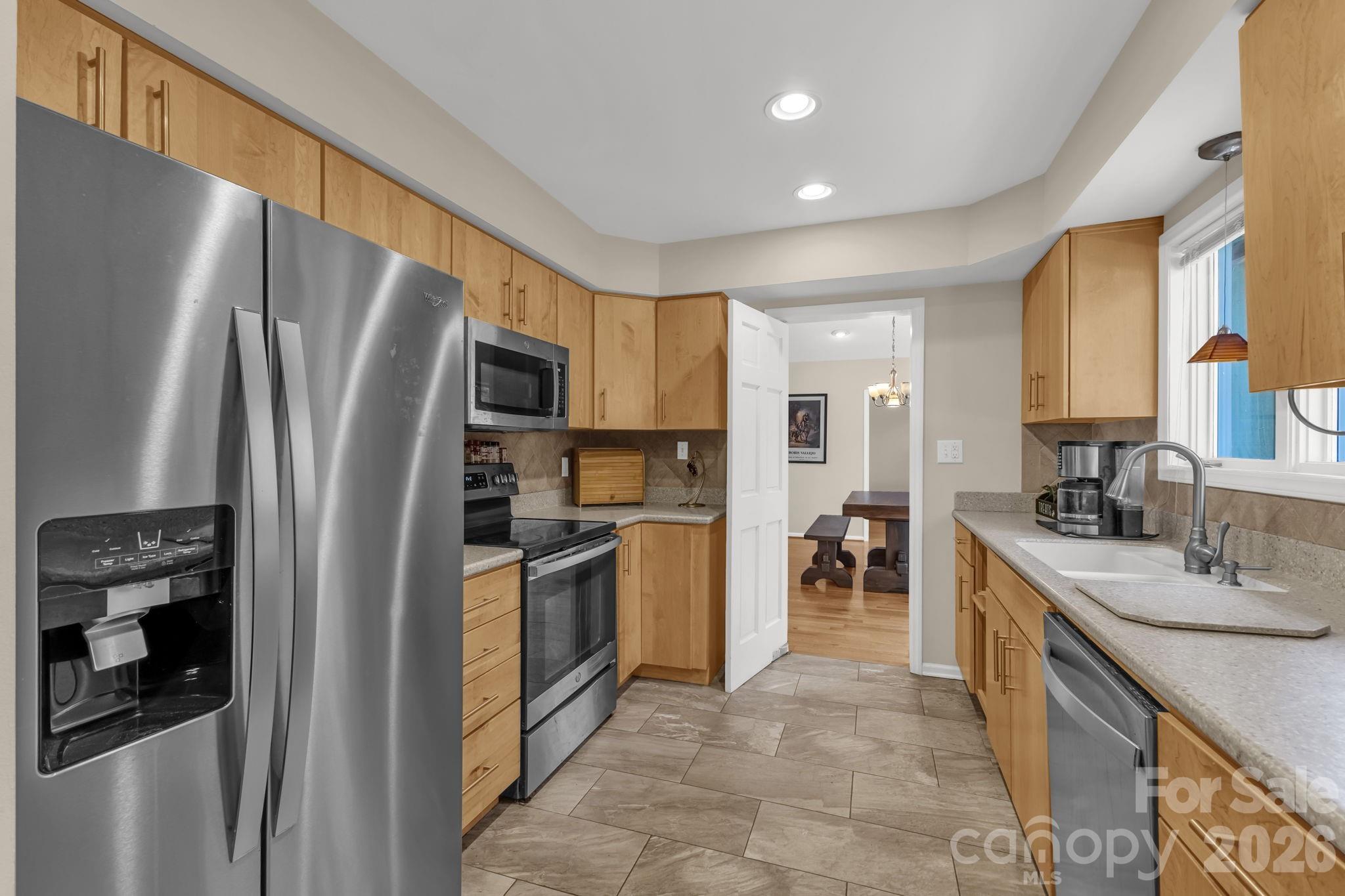 11 Poplar Drive