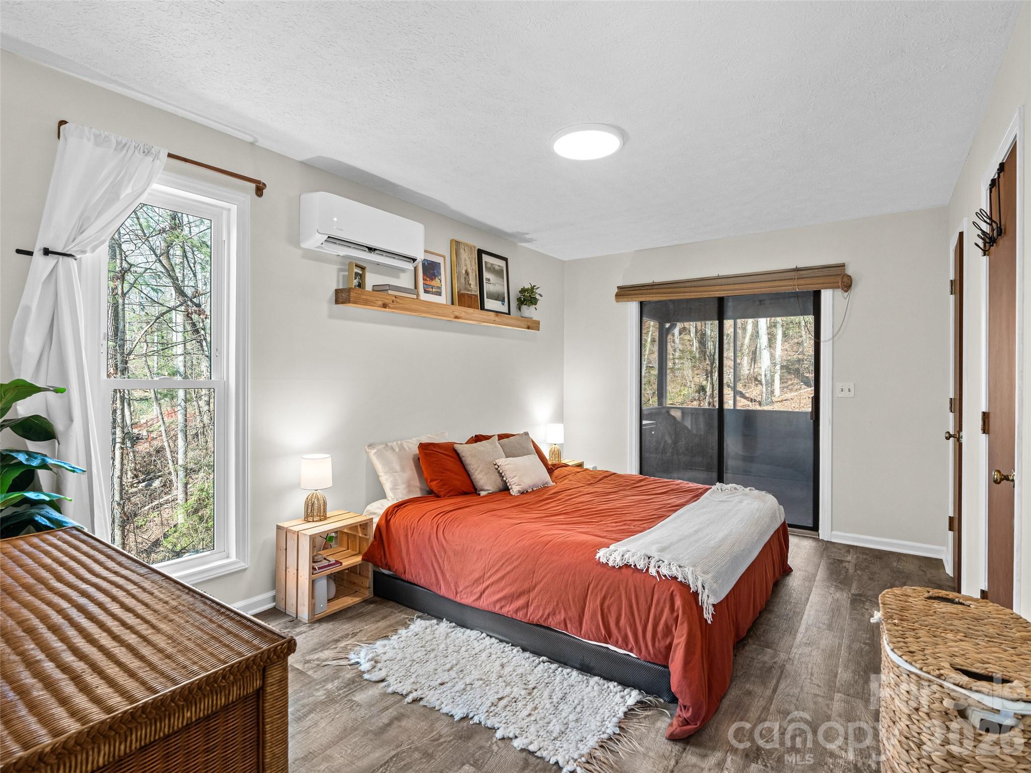 1 Thornwood Lane