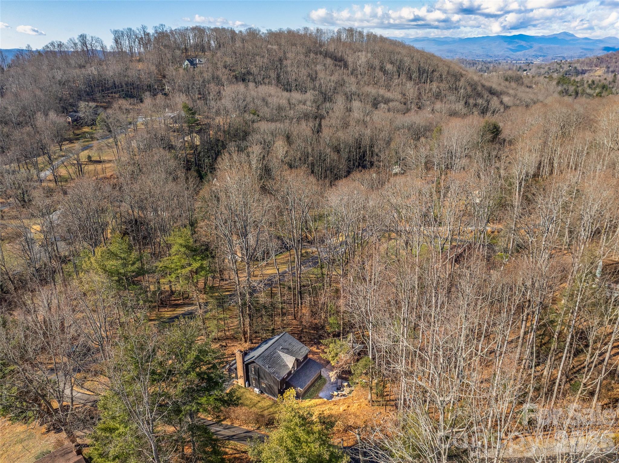 1 Thornwood Lane