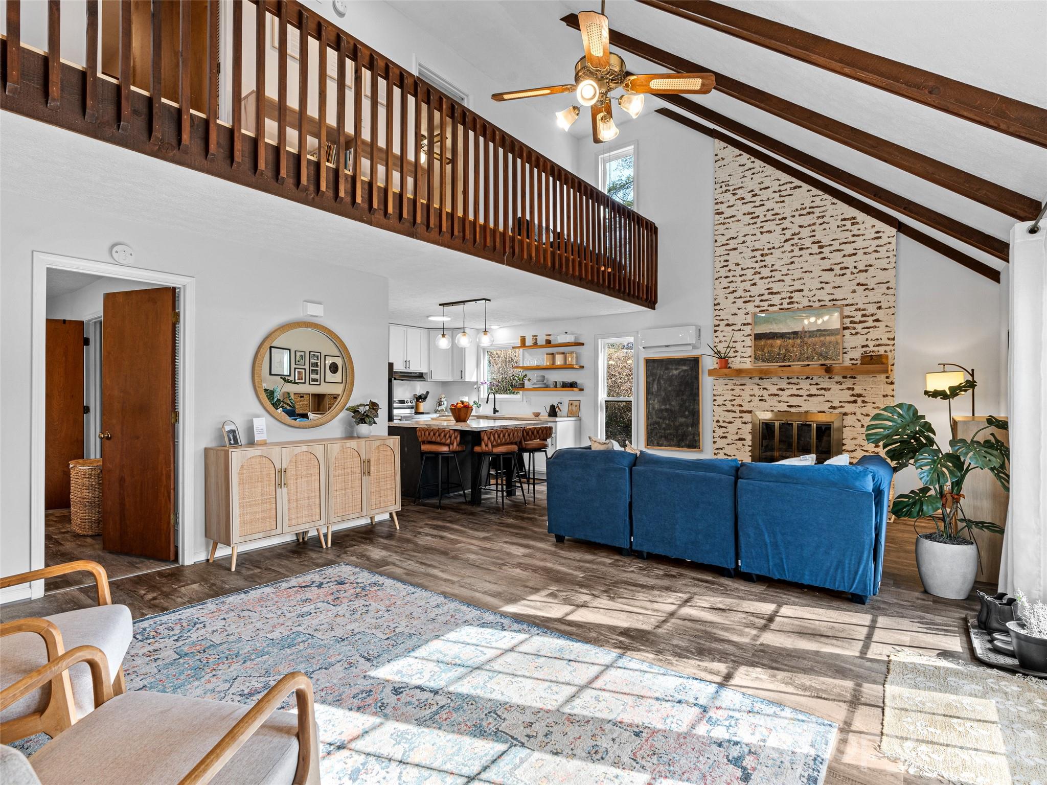 1 Thornwood Lane