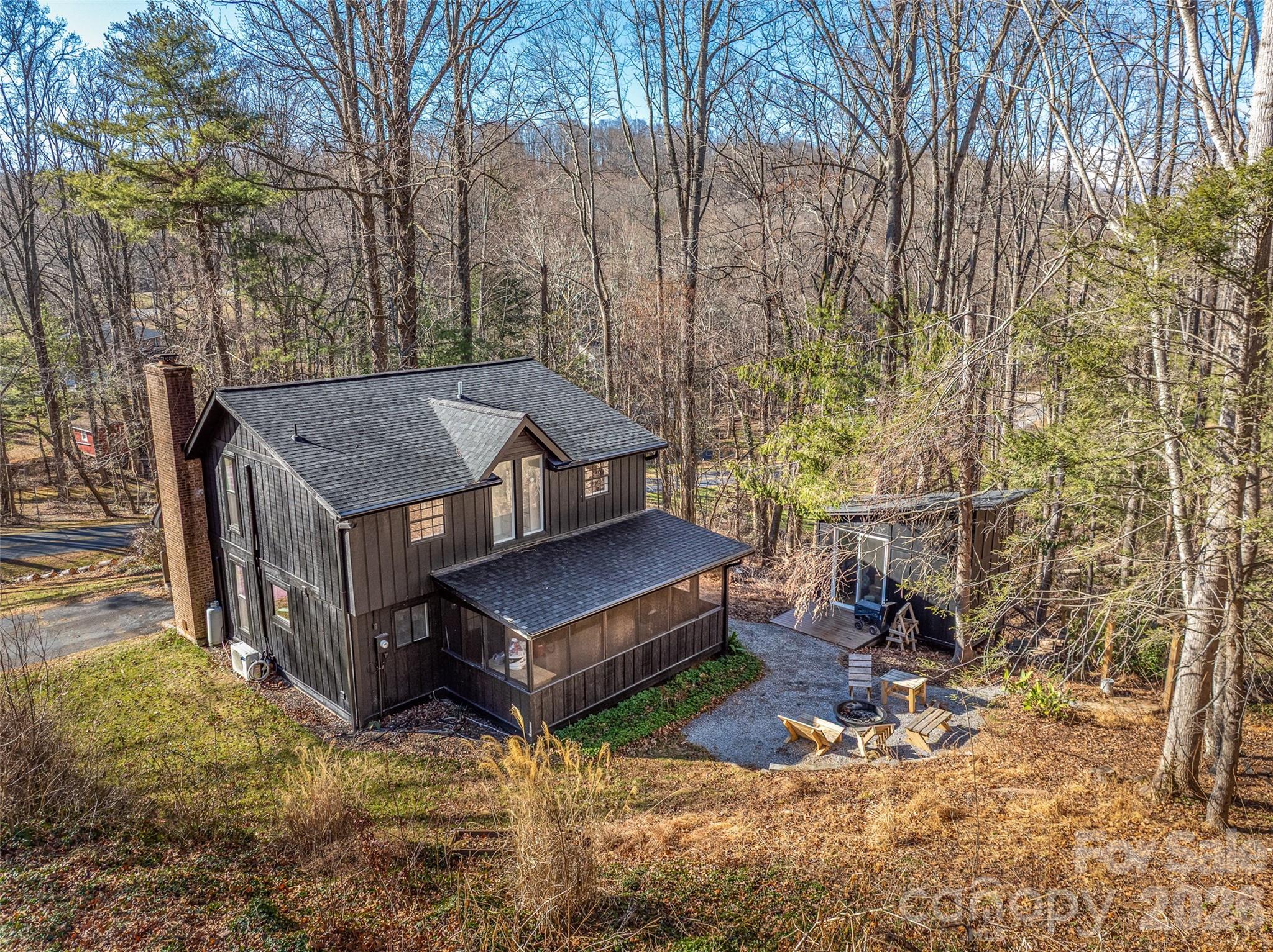 1 Thornwood Lane