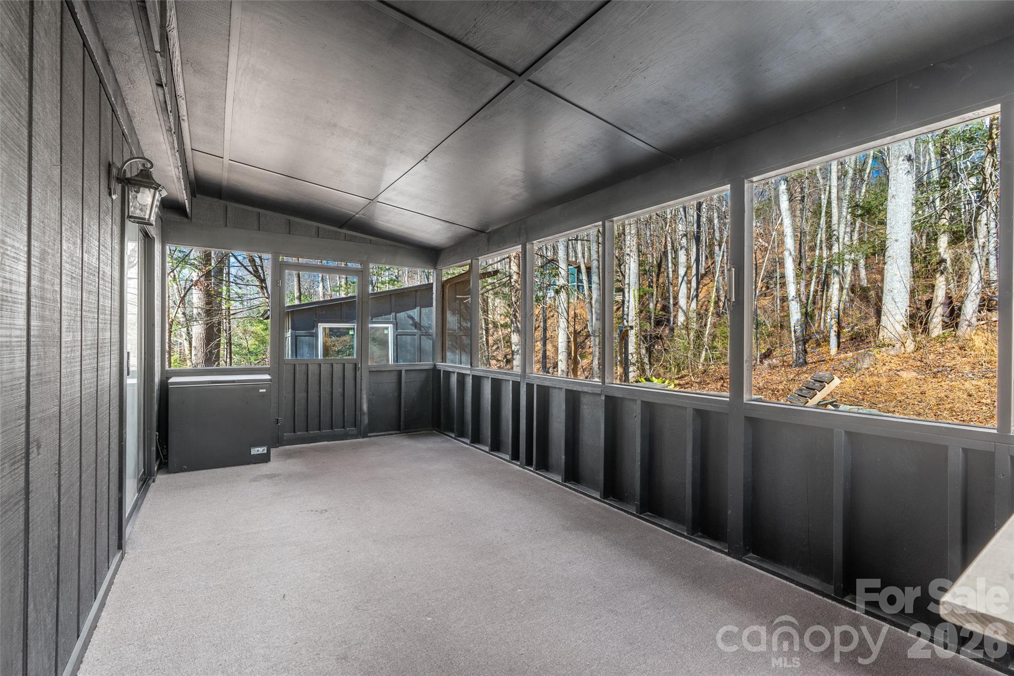 1 Thornwood Lane