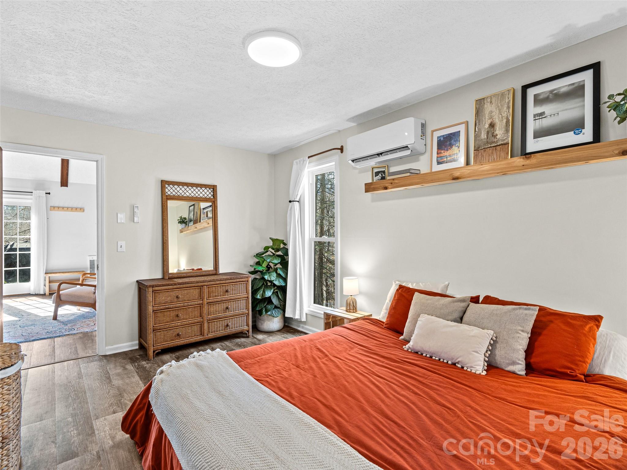 1 Thornwood Lane