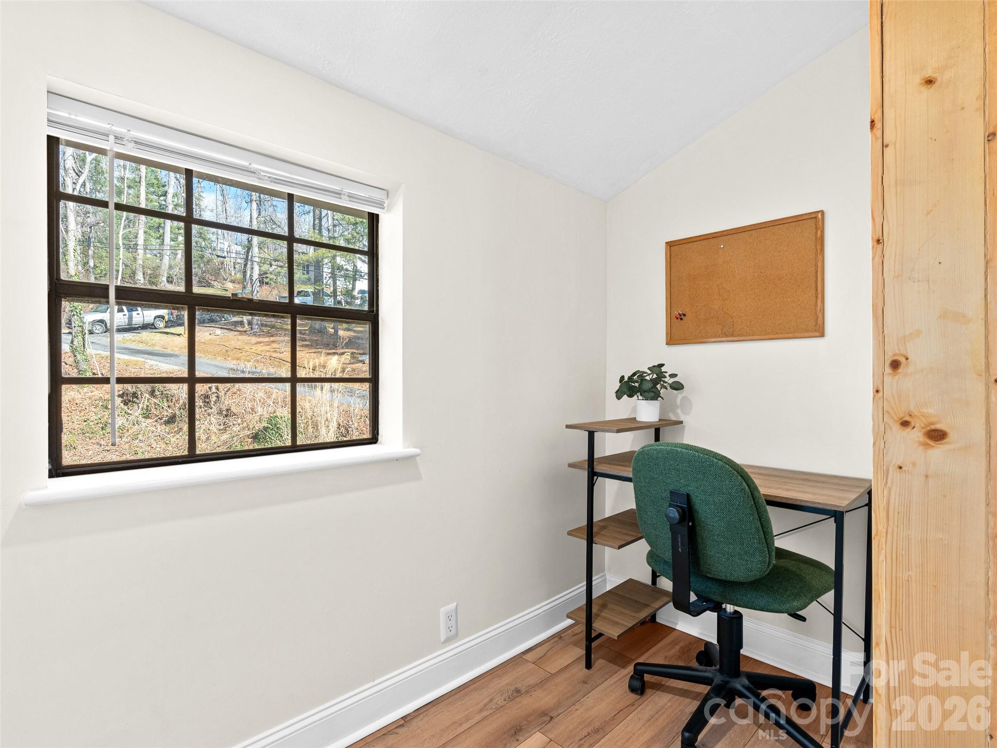 1 Thornwood Lane