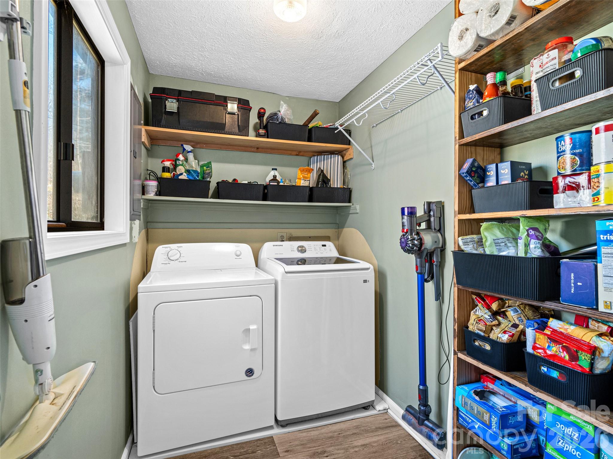 1 Thornwood Lane