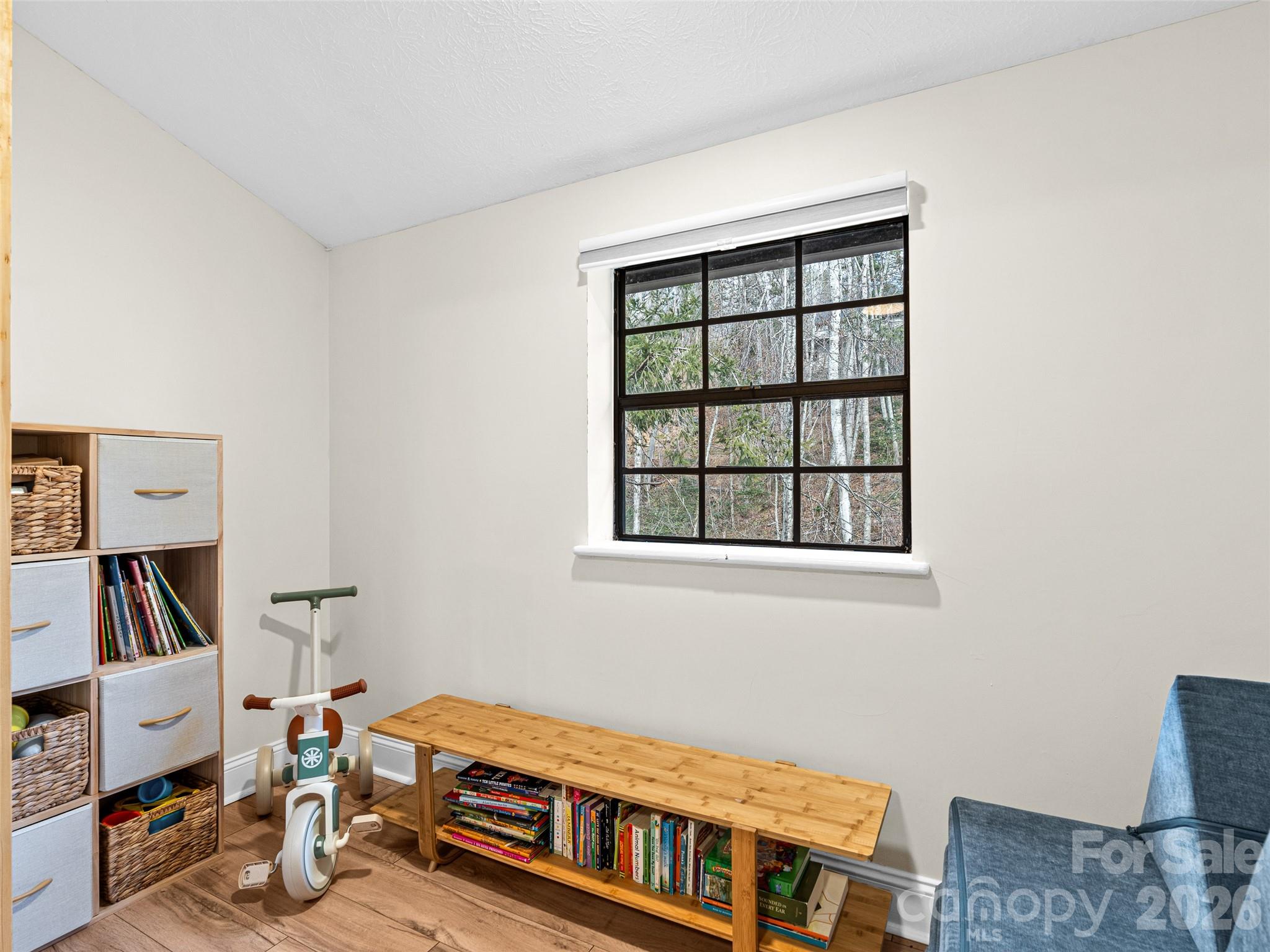 1 Thornwood Lane