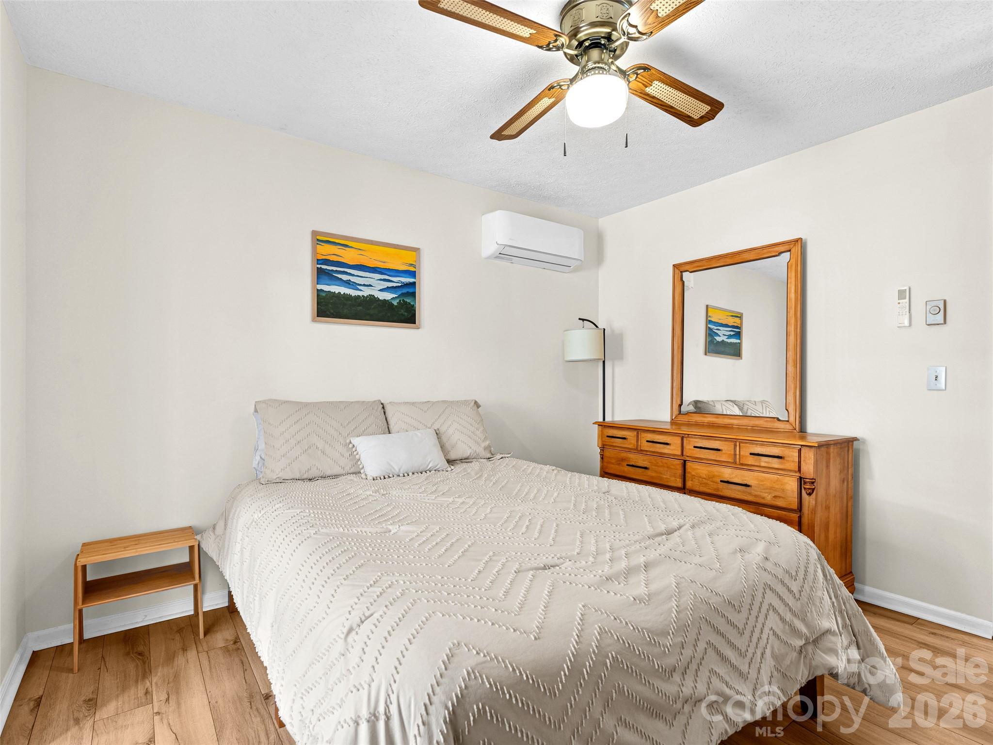 1 Thornwood Lane