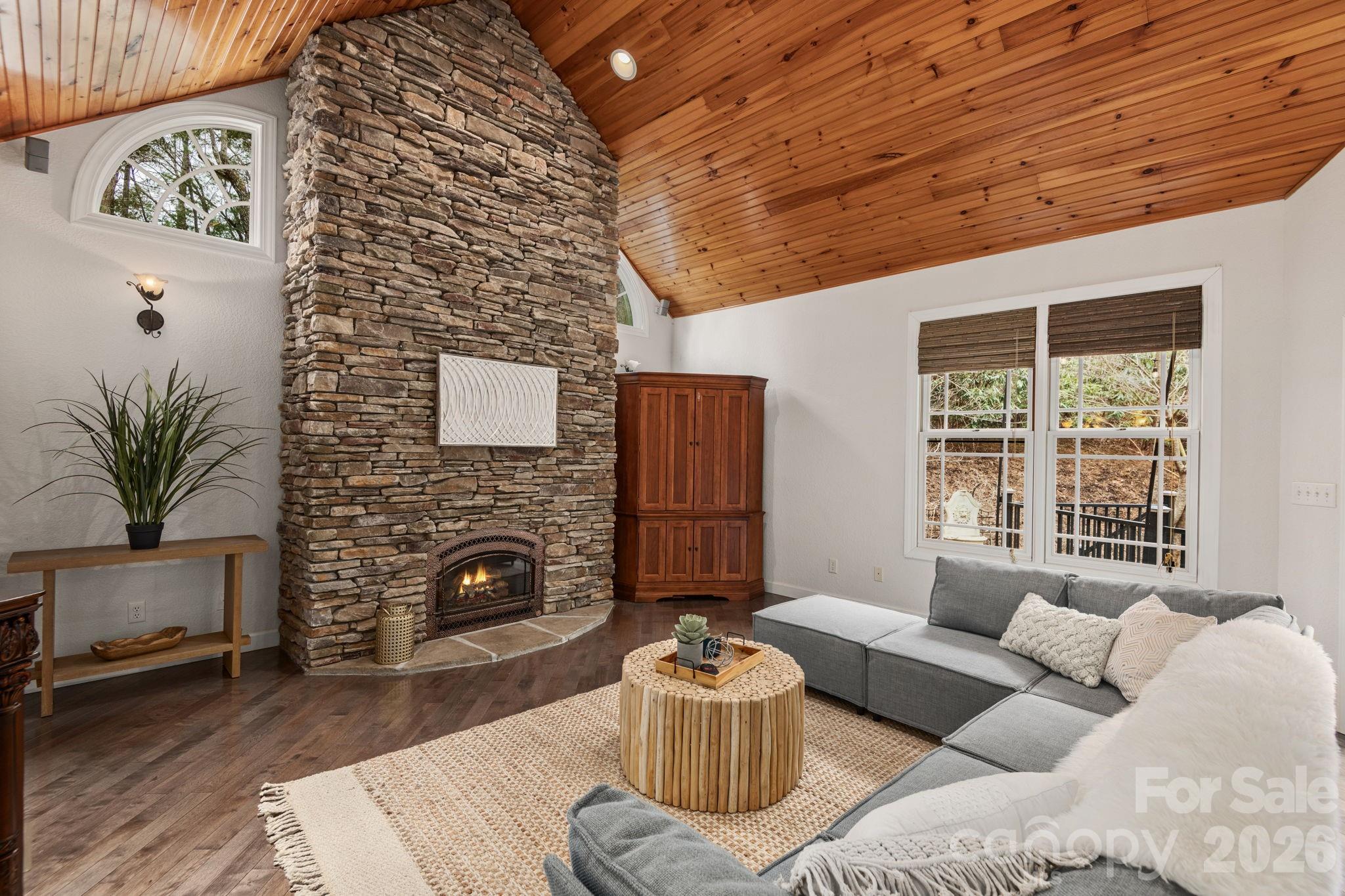 86 Oak Hollow Drive