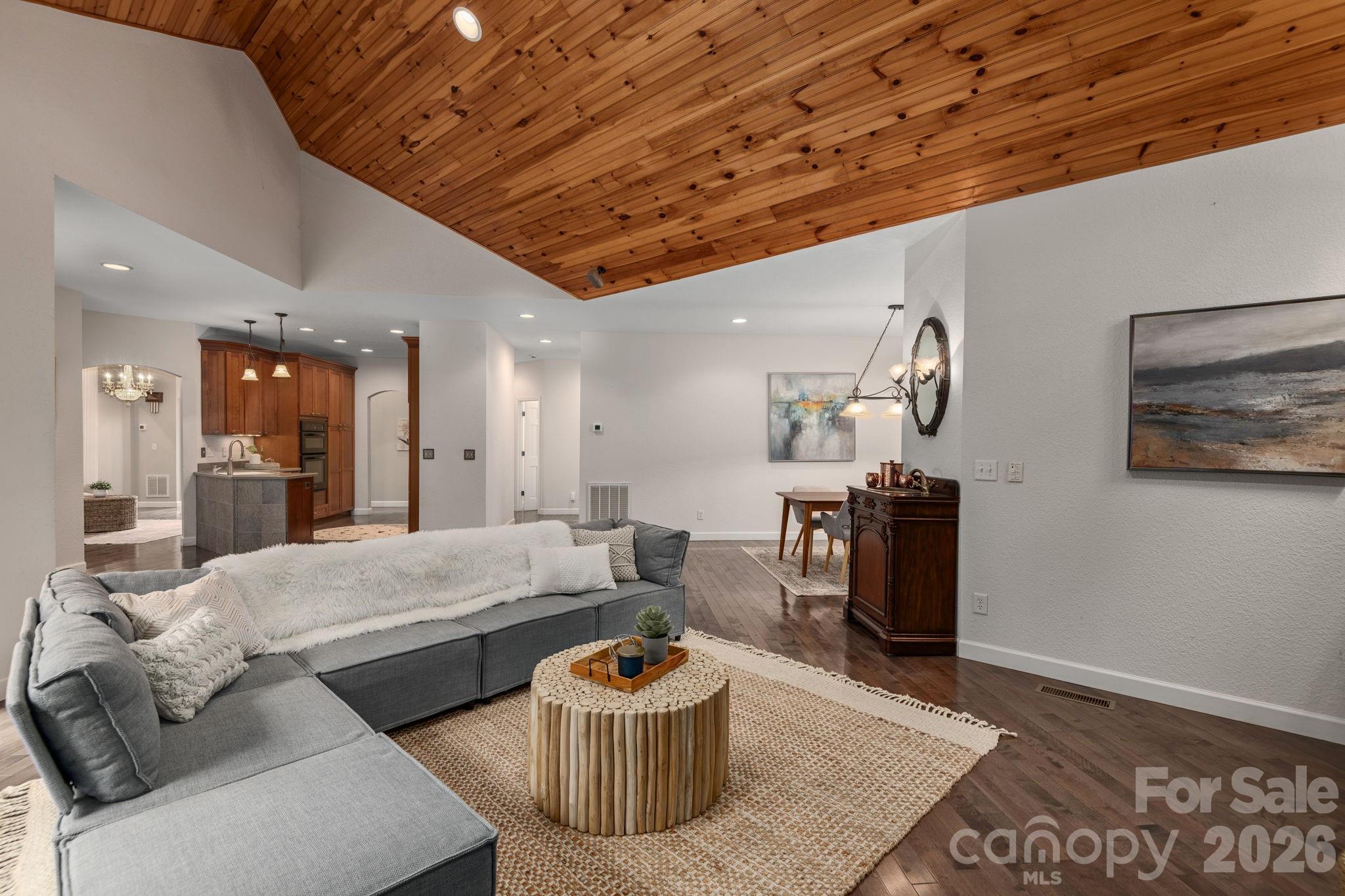 86 Oak Hollow Drive