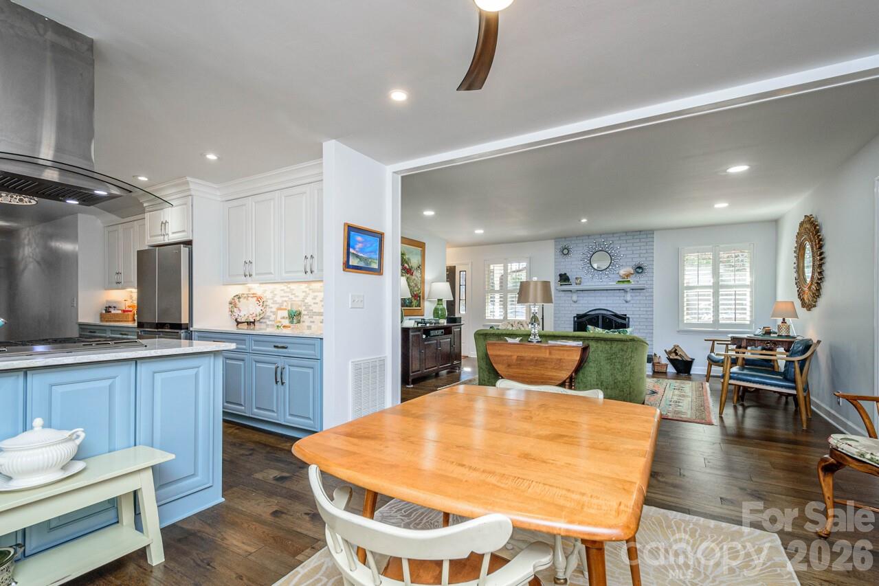 355 Mockingbird Drive