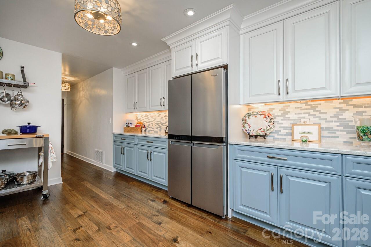 355 Mockingbird Drive