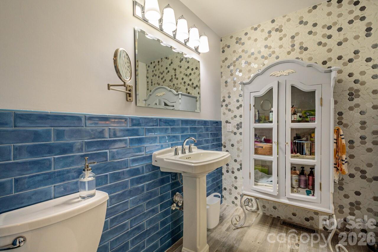 355 Mockingbird Drive