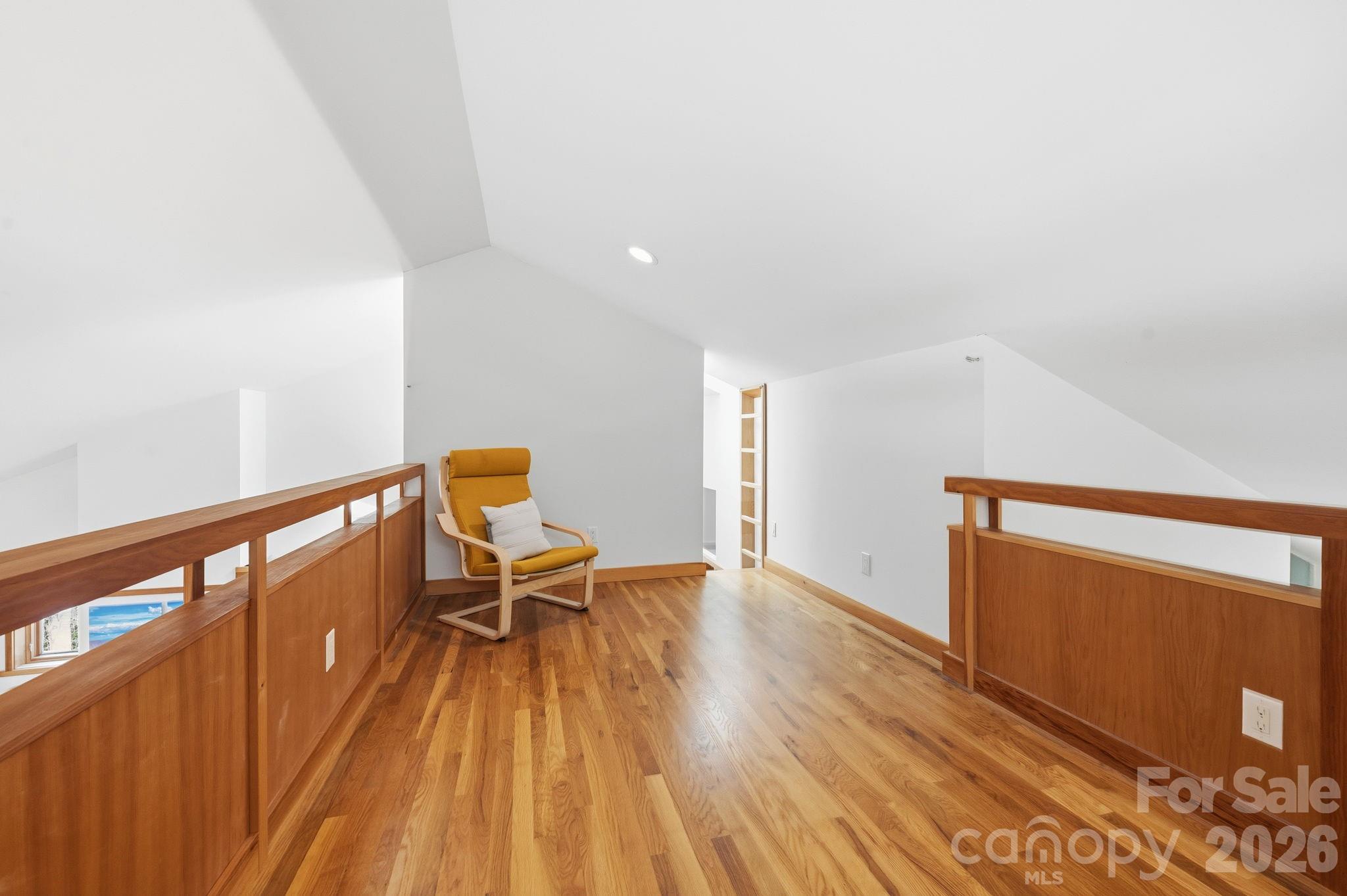 521 Wood Thrush Court