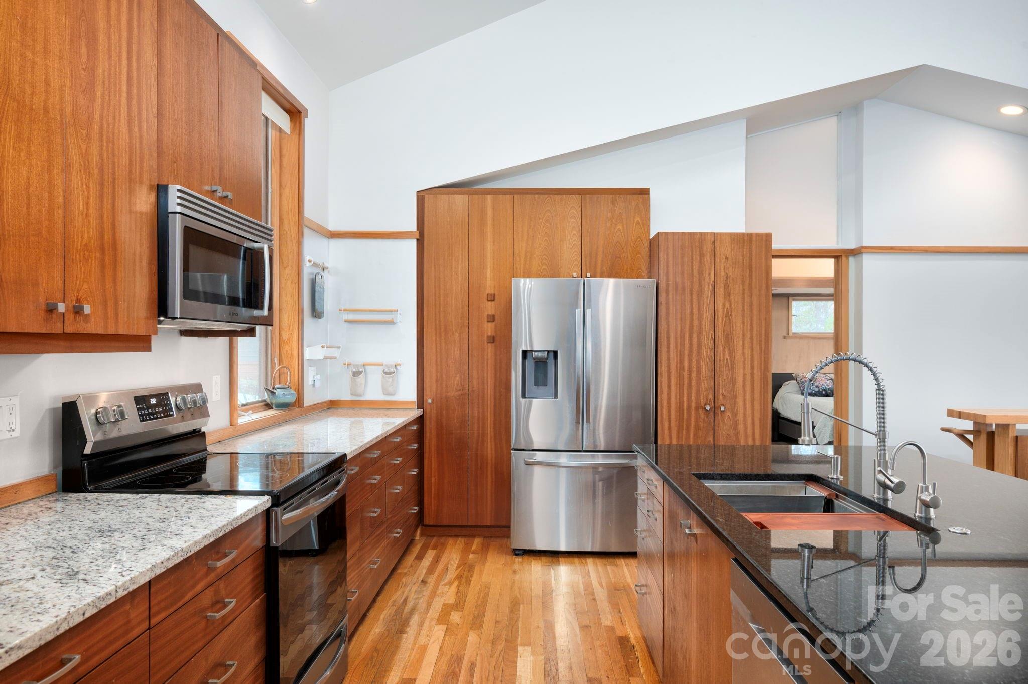 521 Wood Thrush Court