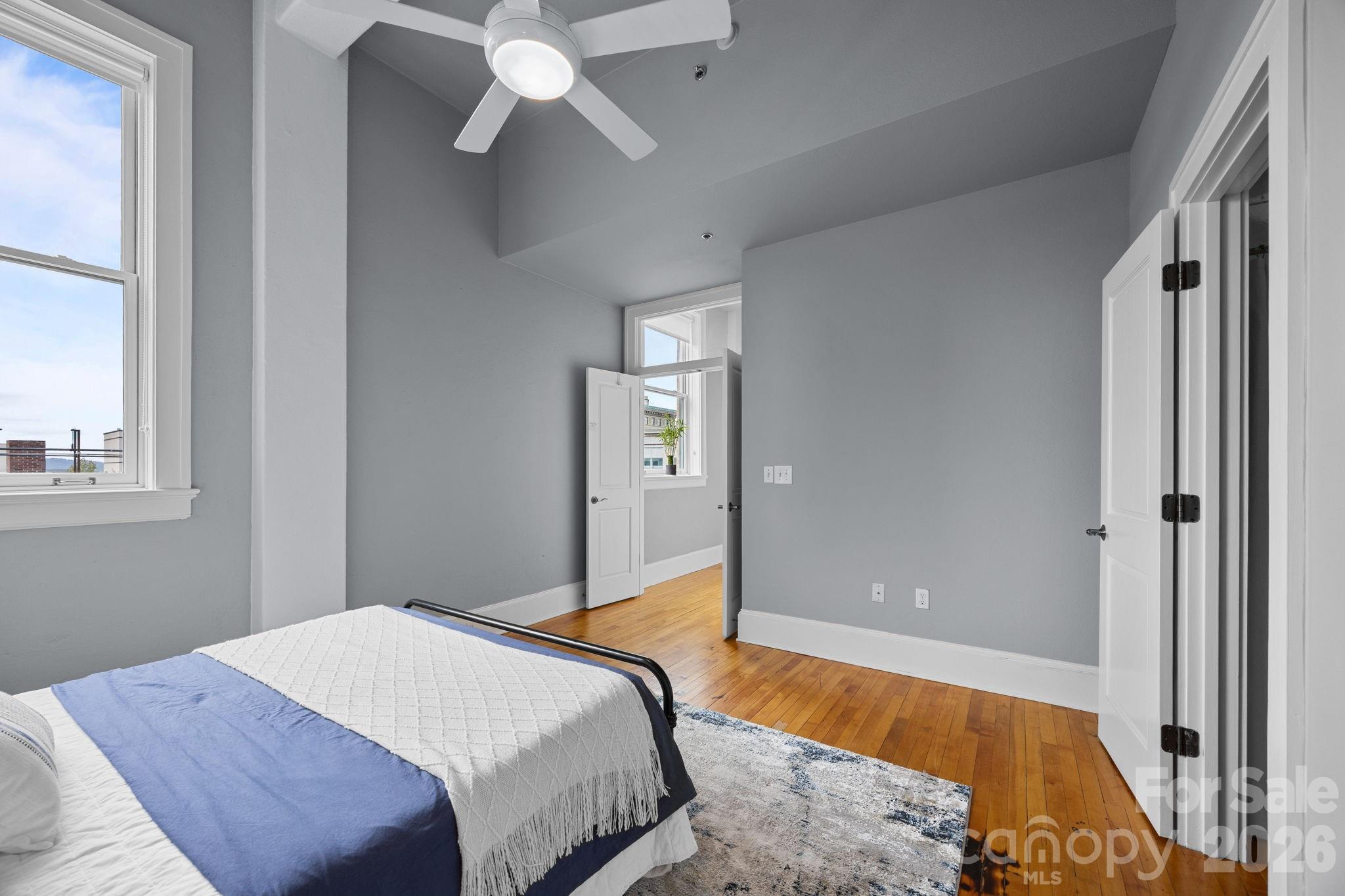 84 W Walnut Street Unit: 405