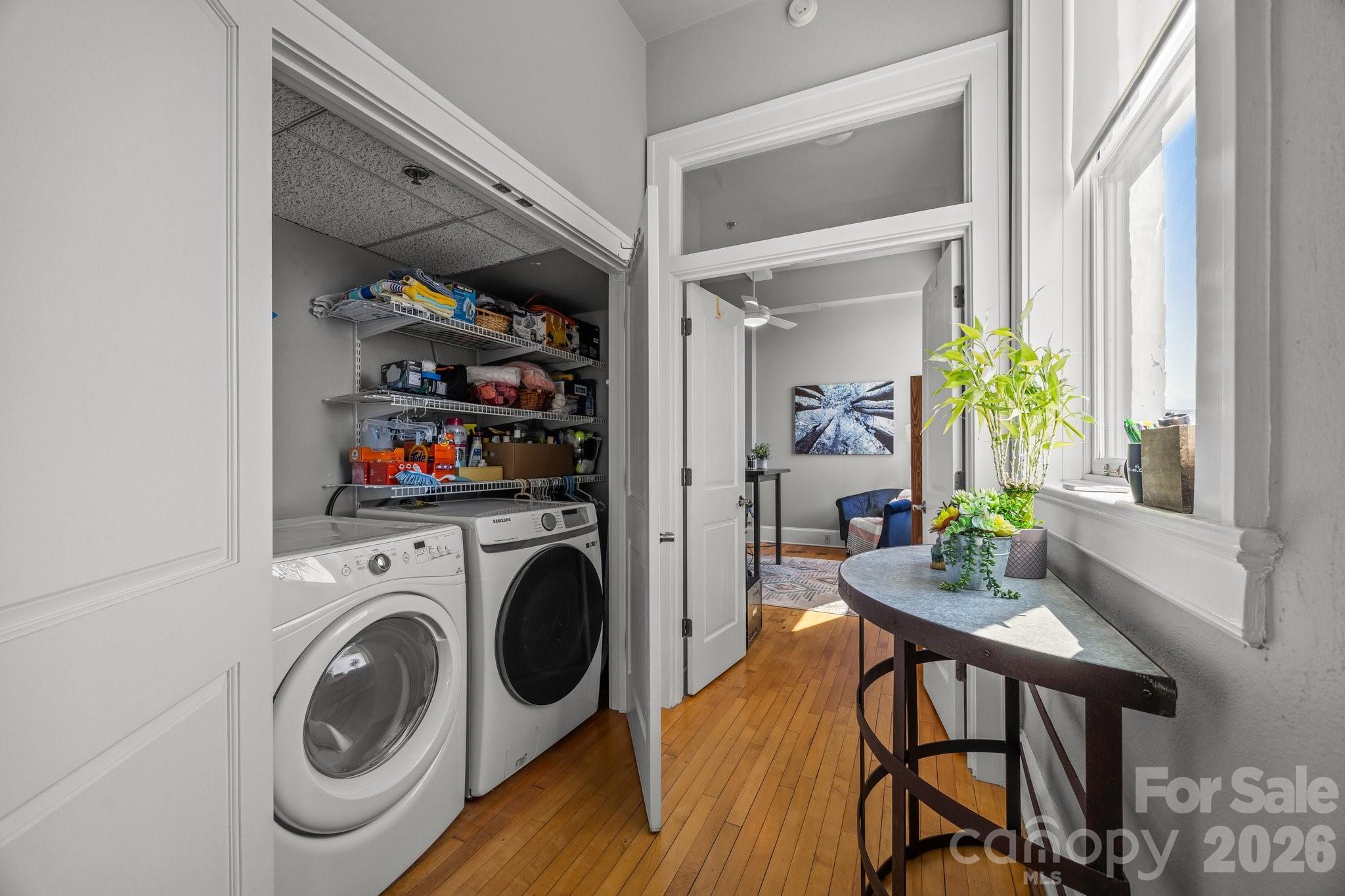 84 W Walnut Street Unit: 405