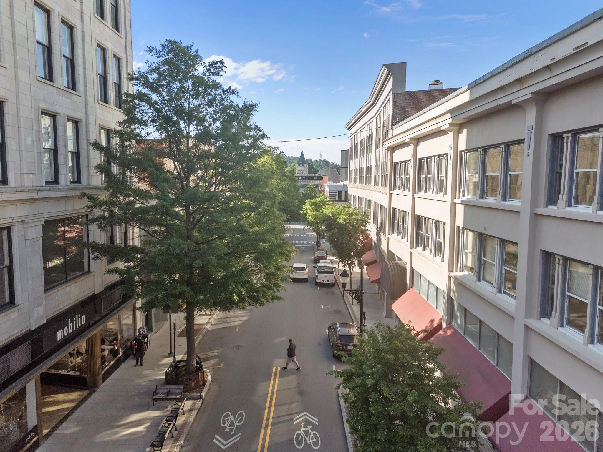 84 W Walnut Street Unit: 405