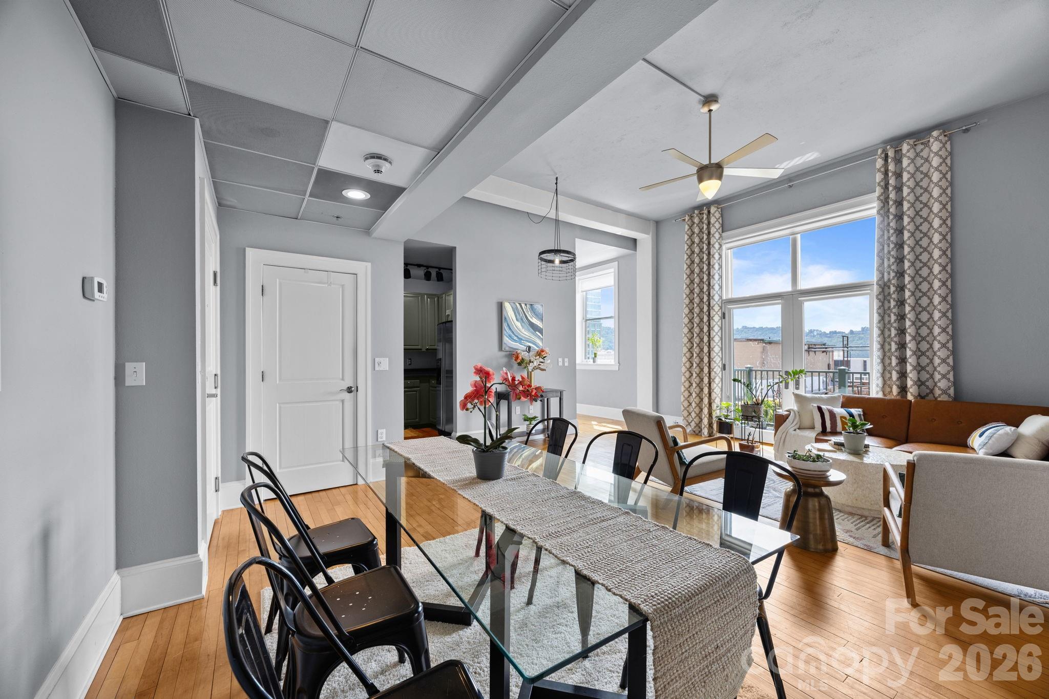 84 W Walnut Street Unit: 405