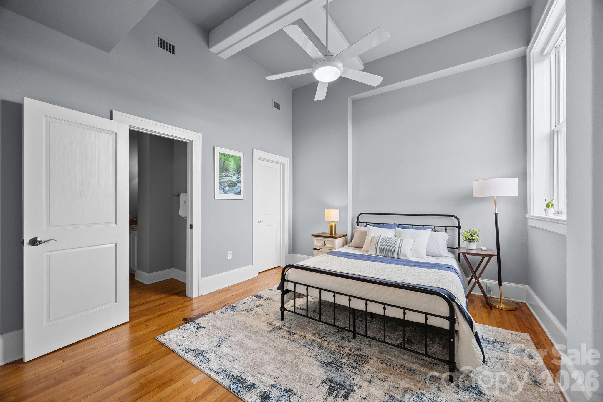 84 W Walnut Street Unit: 405