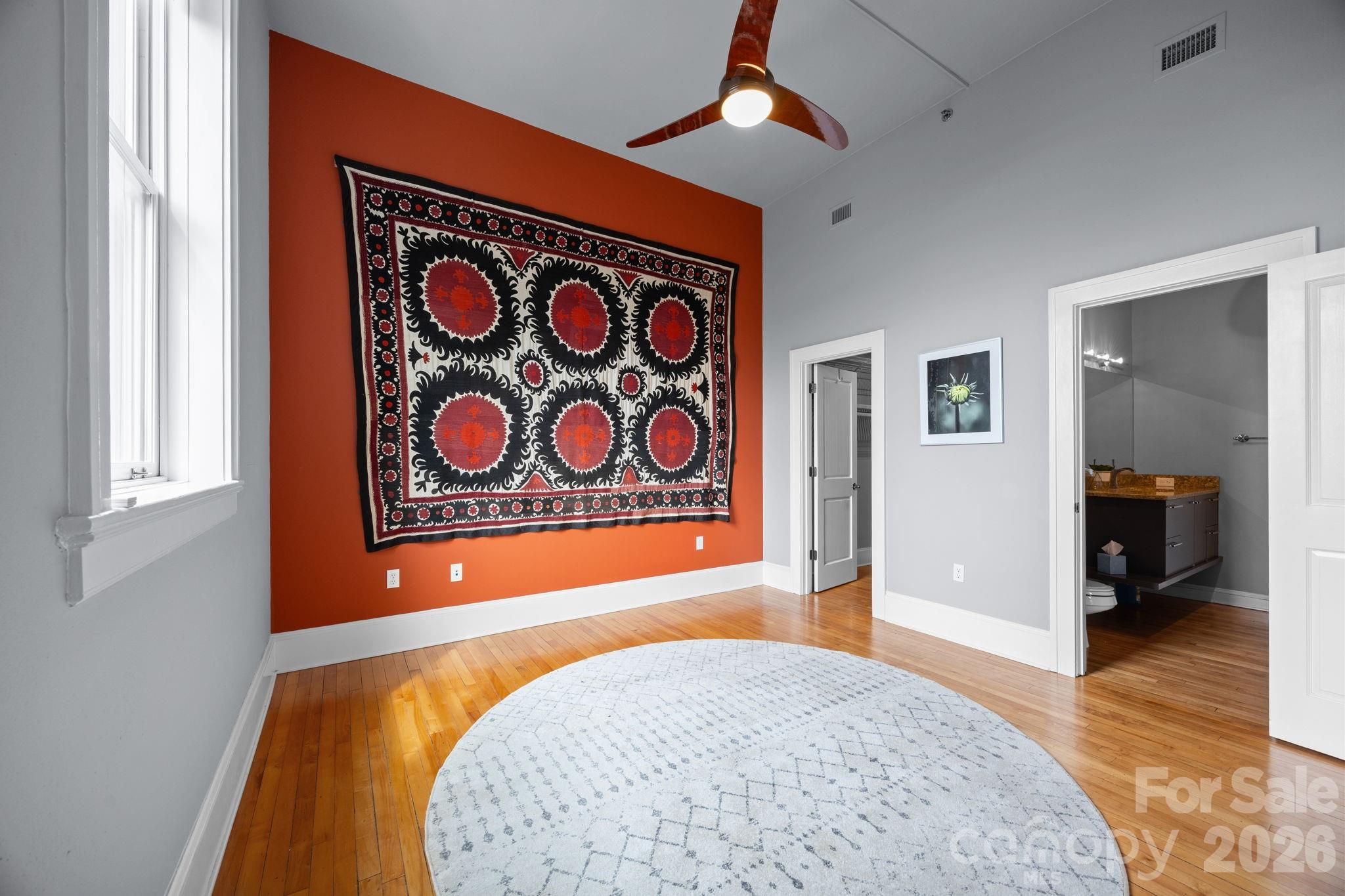 84 W Walnut Street Unit: 405